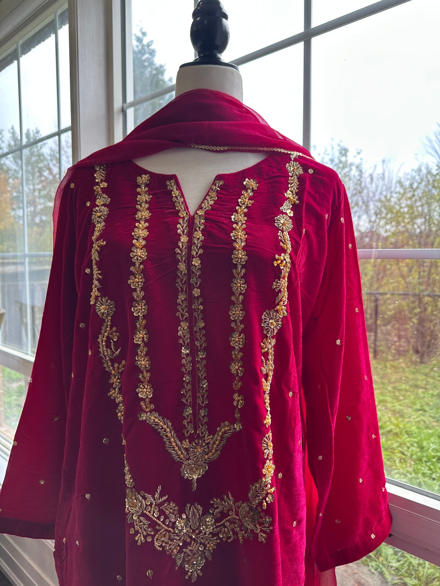 Gulabi Élan – The Velvet Bloom Edit