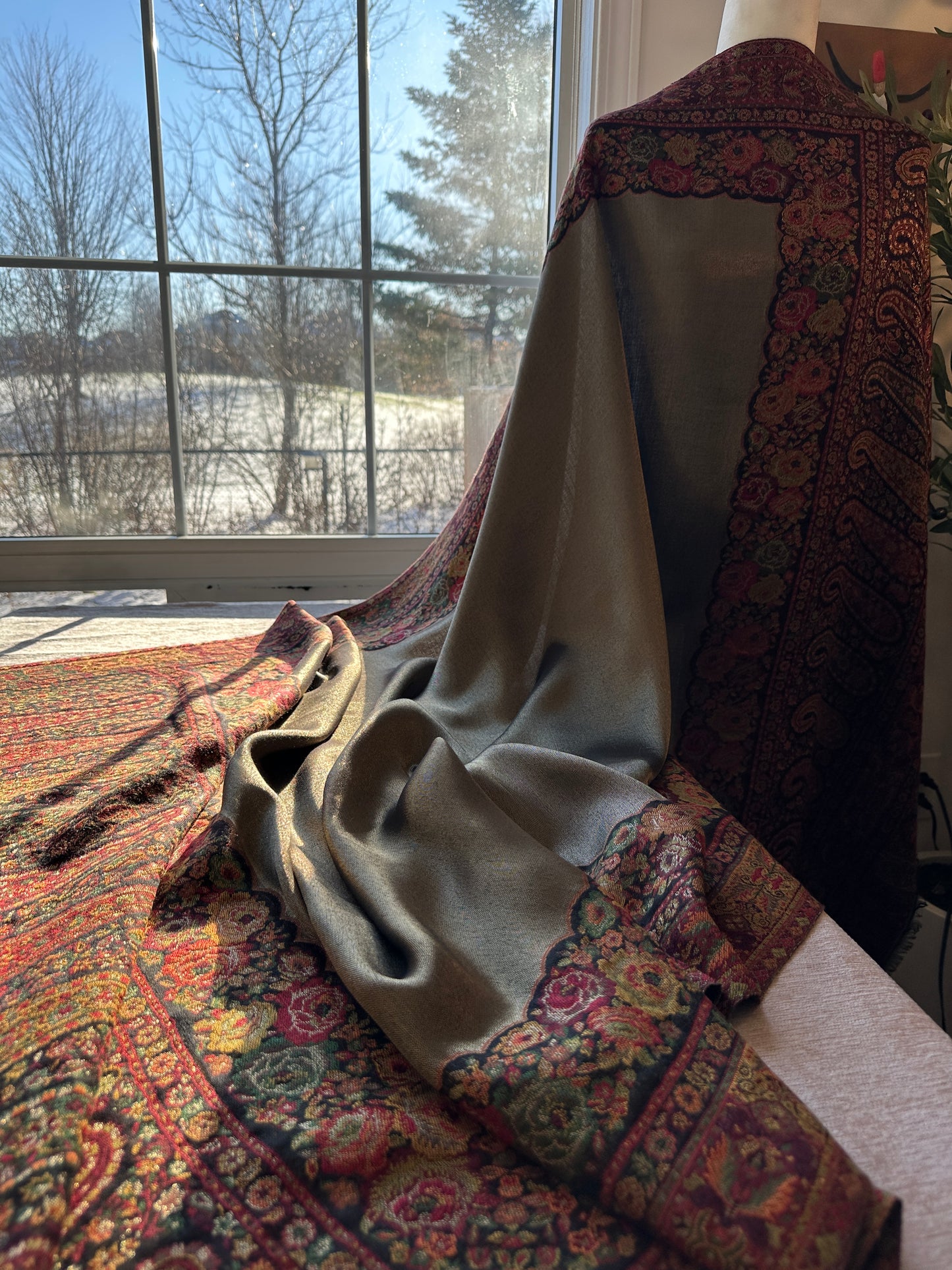 Zar-e-Sahar – Moonlit Kani Shawl