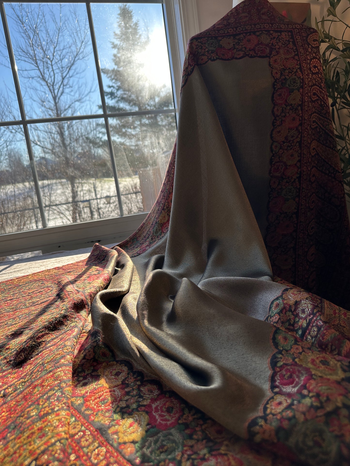 Zar-e-Sahar – Moonlit Kani Shawl