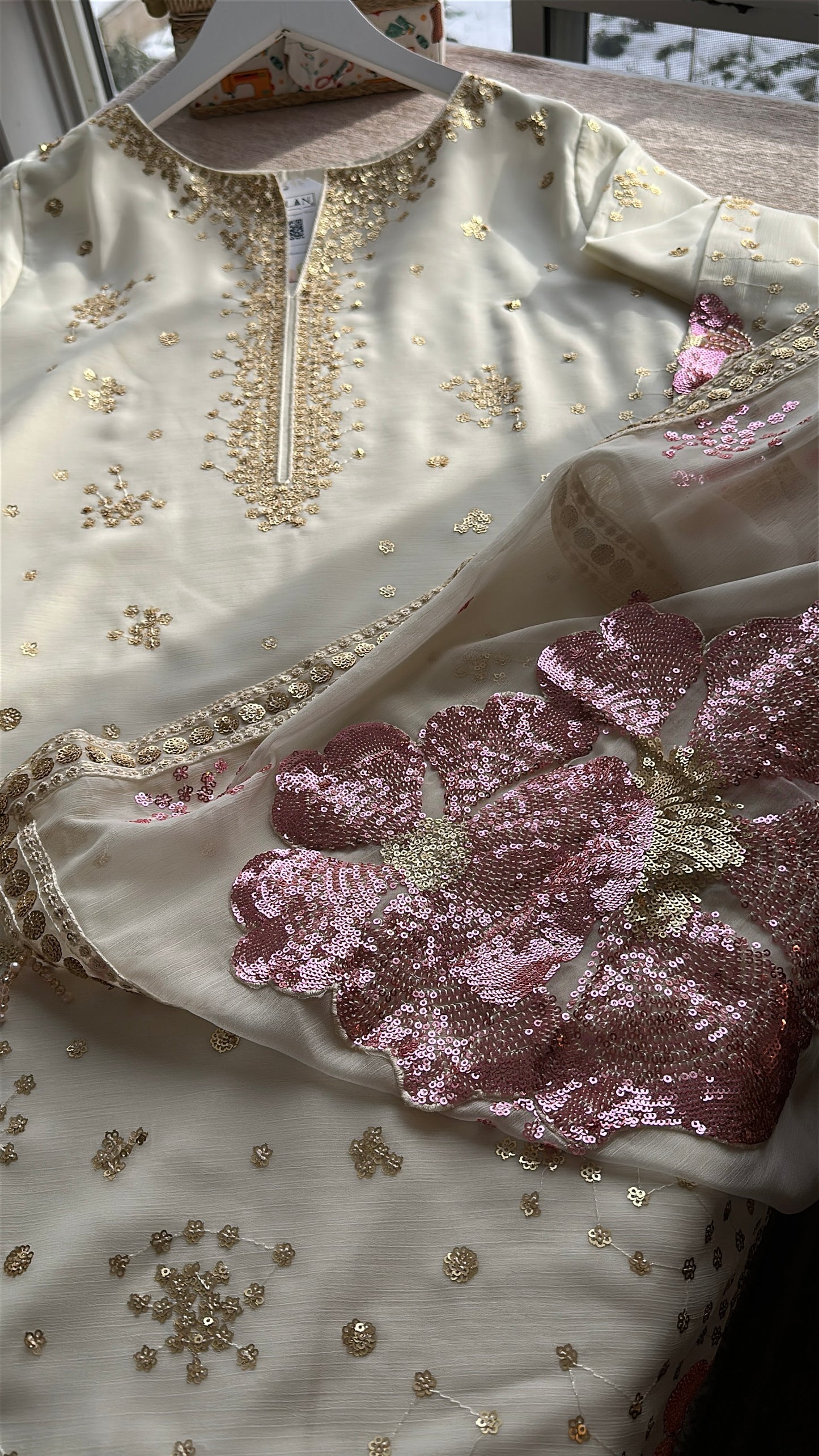 Noor-e-Gulabo – A Soft Bloom of Light & Grace