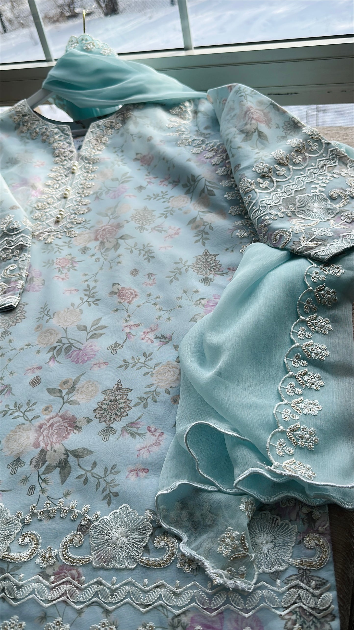 Noor-e-Baraf – An Icy Fairytale Bloom