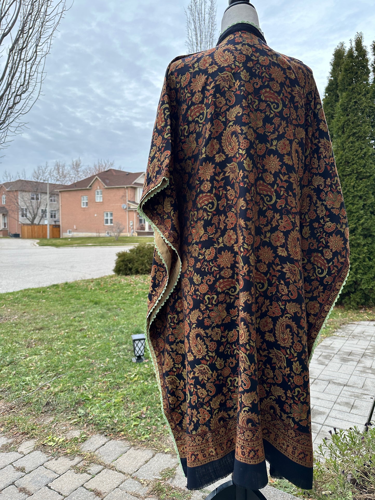 Zamurd-e-Noir – The Heritage Bloom Wrap