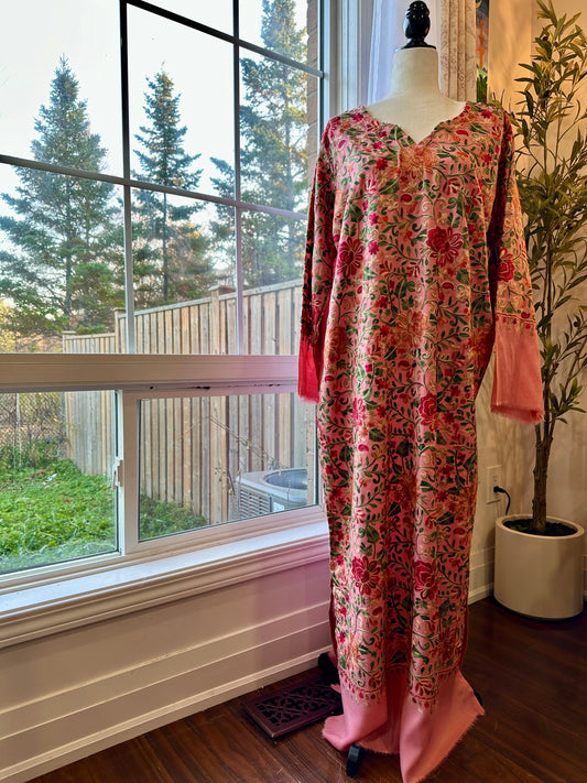 Gulabi Mehfil – Heritage Kaftan Series