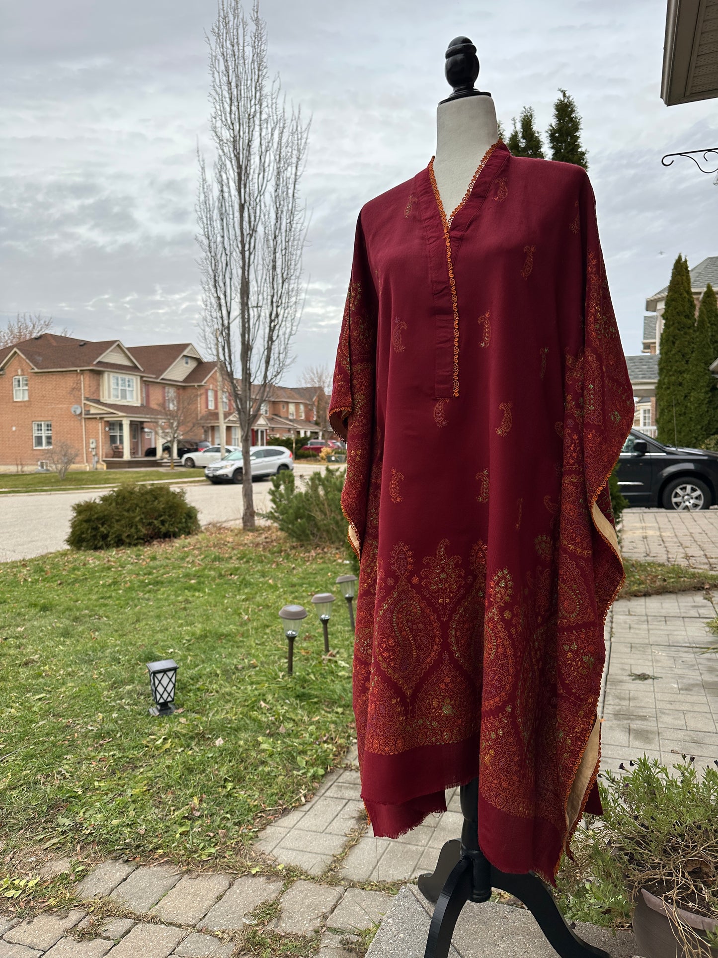 Gulnaar-e-Suroor – The Maroon Kalamkari Bloom