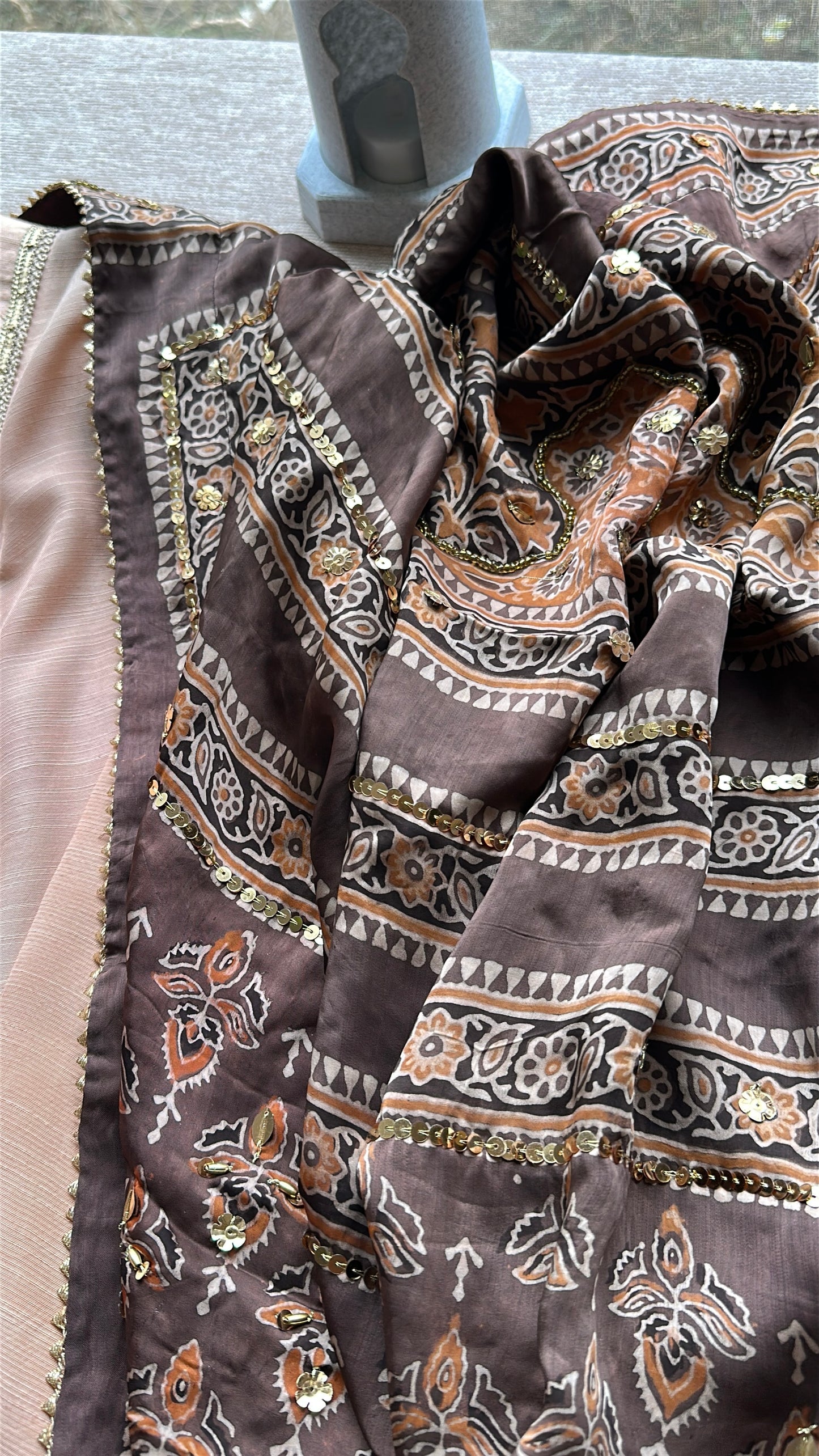 Ajrak Zareen Dusk Élan – Where Earth Meets Gold