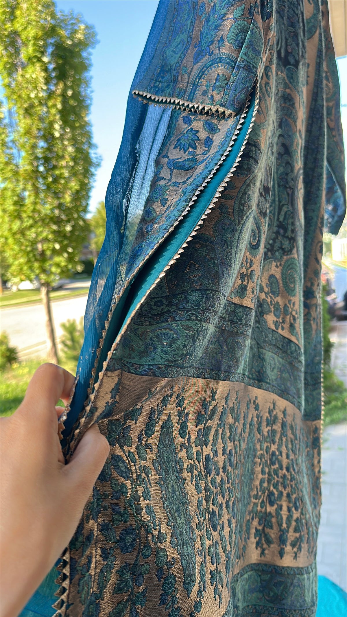 Kani Neel Zareen – Peacock Heritage