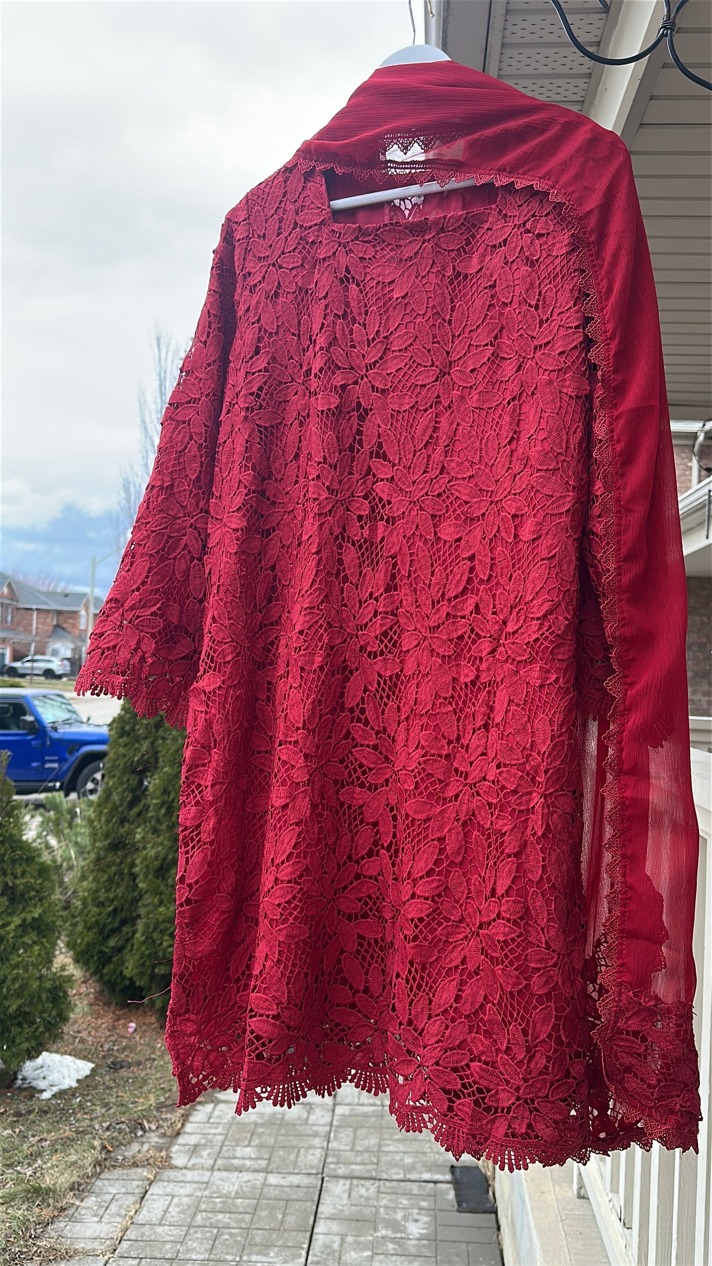 Ruby Crochet Élan – Timeless Craft in Crimson