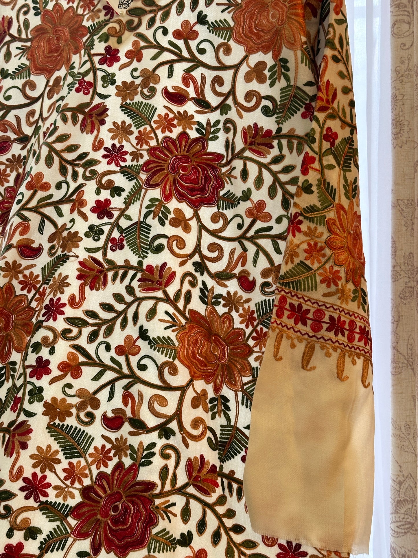 Gulbahaar-e-Ivory – Heritage Kaftan Series