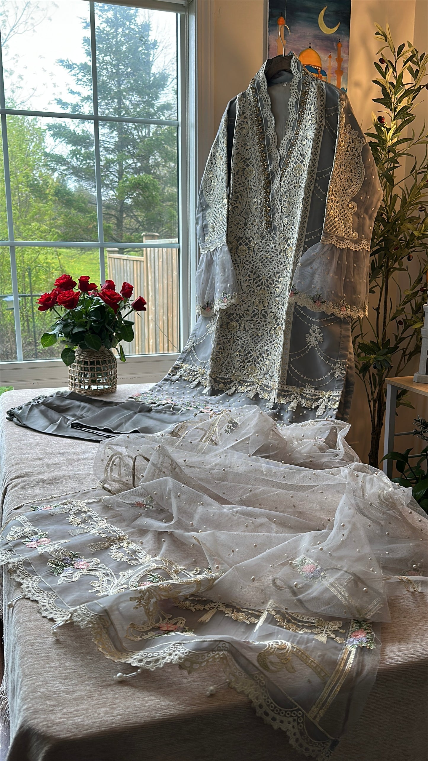 Ashen Lilac Mist – A Soft Dusk Wrapped in Elegance