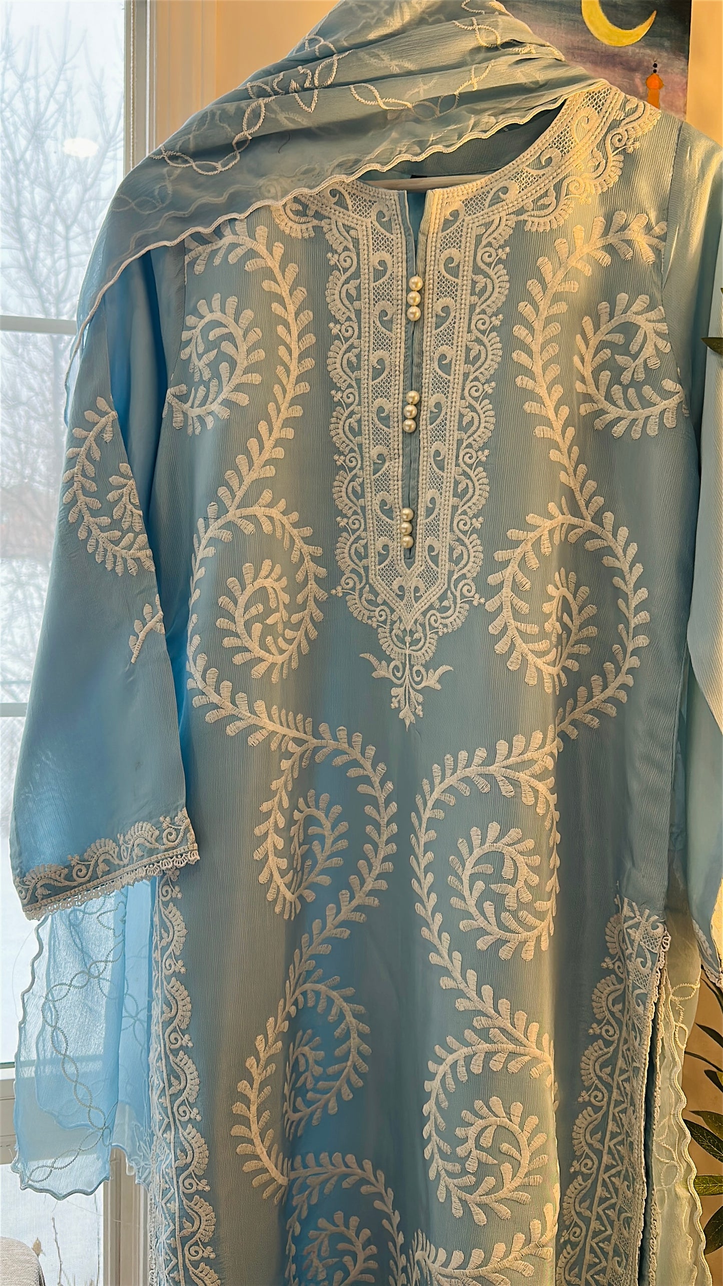 Lumière Blue – A Soft Glow of Raw Silk Elegance