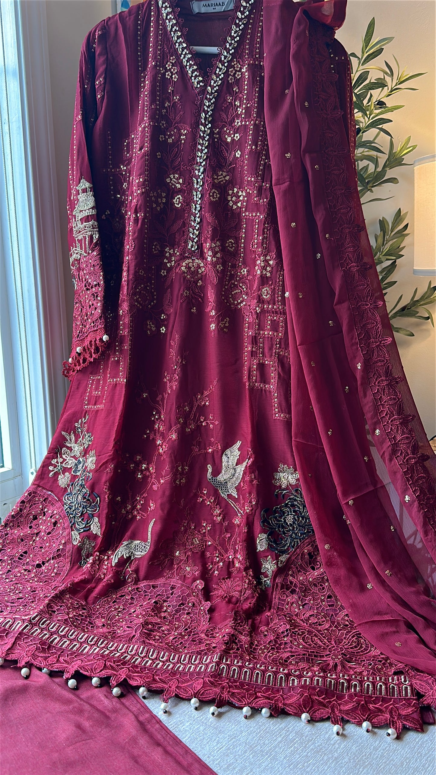 Rouge Mehr Élan – A Regal Bloom of Festive Elegance