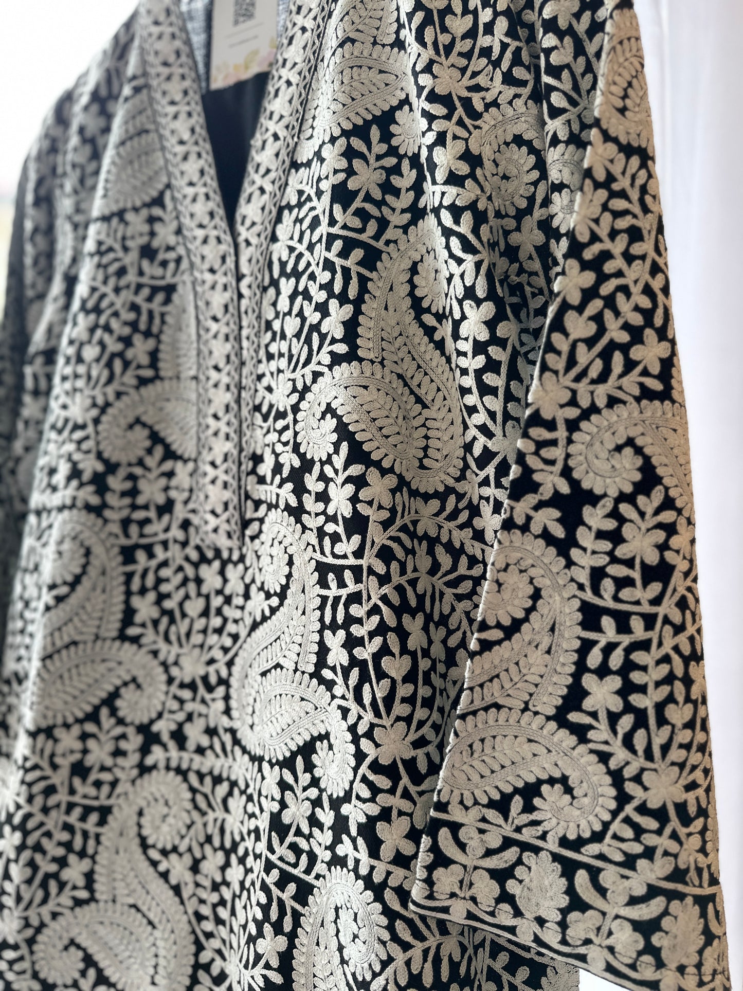 Shaam-e-Safaid - Kashmiri Drapes