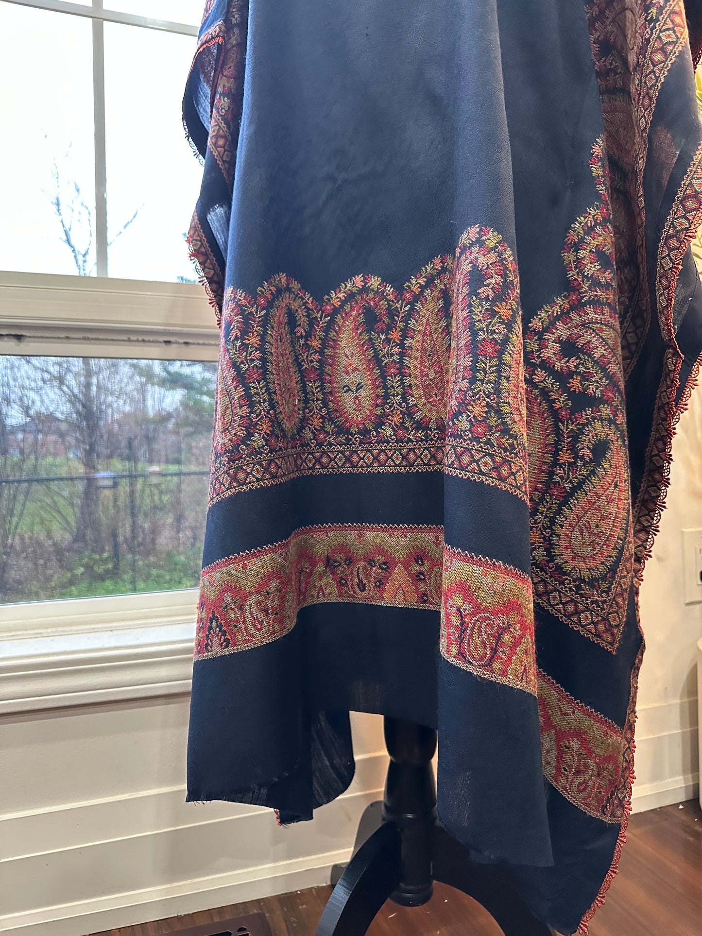 Neel-Raaz Kaftan – Midnight Tales in Thread