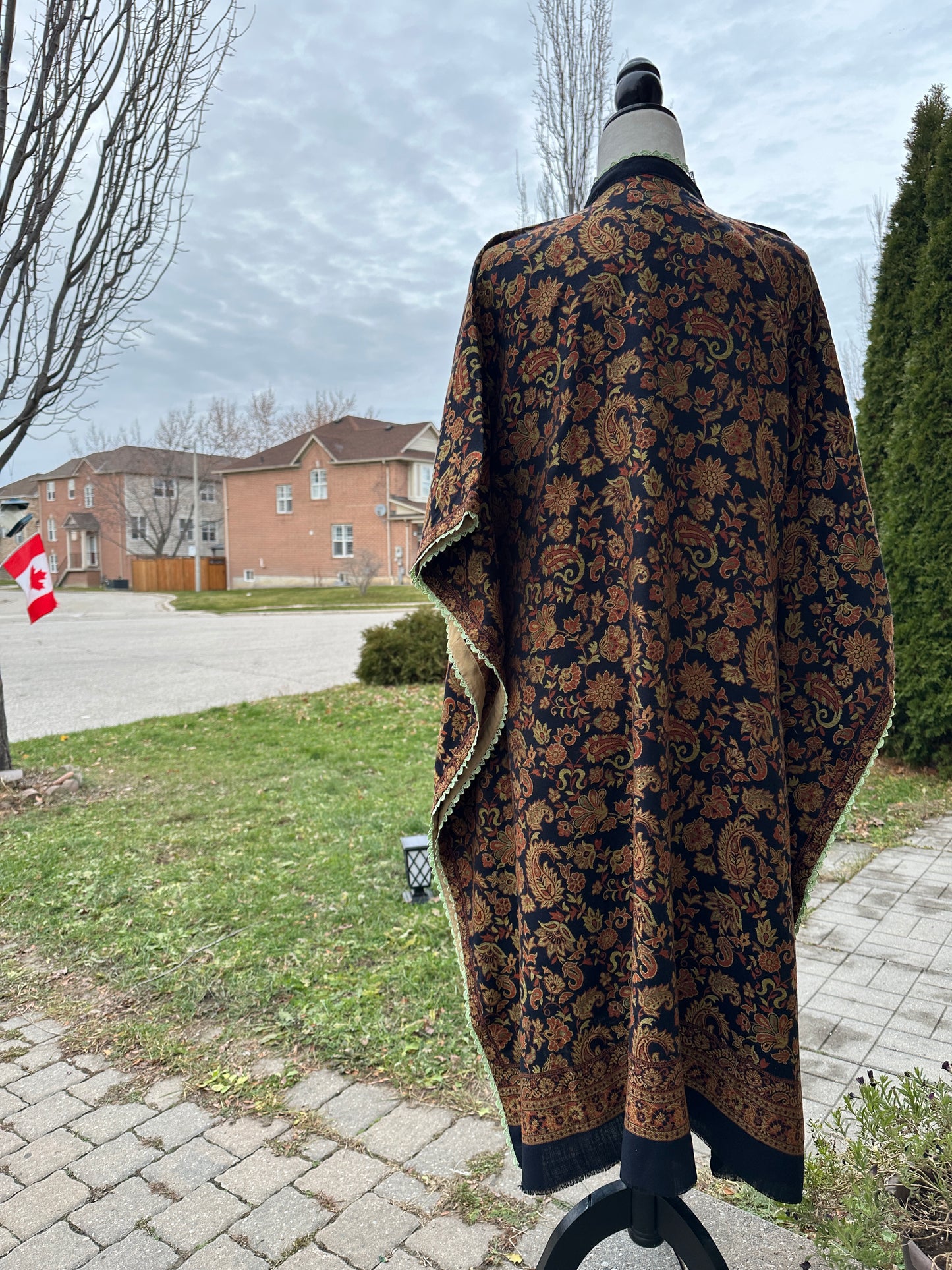 Zamurd-e-Noir – The Heritage Bloom Wrap