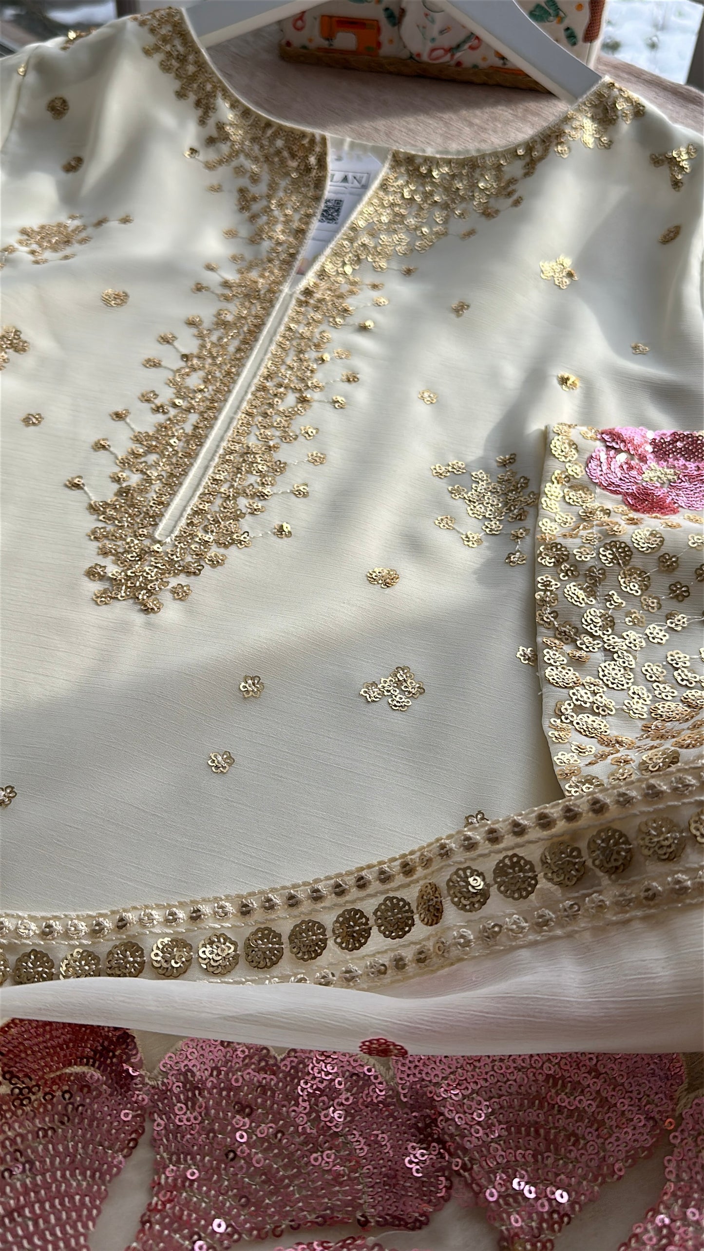 Noor-e-Gulabo – A Soft Bloom of Light & Grace