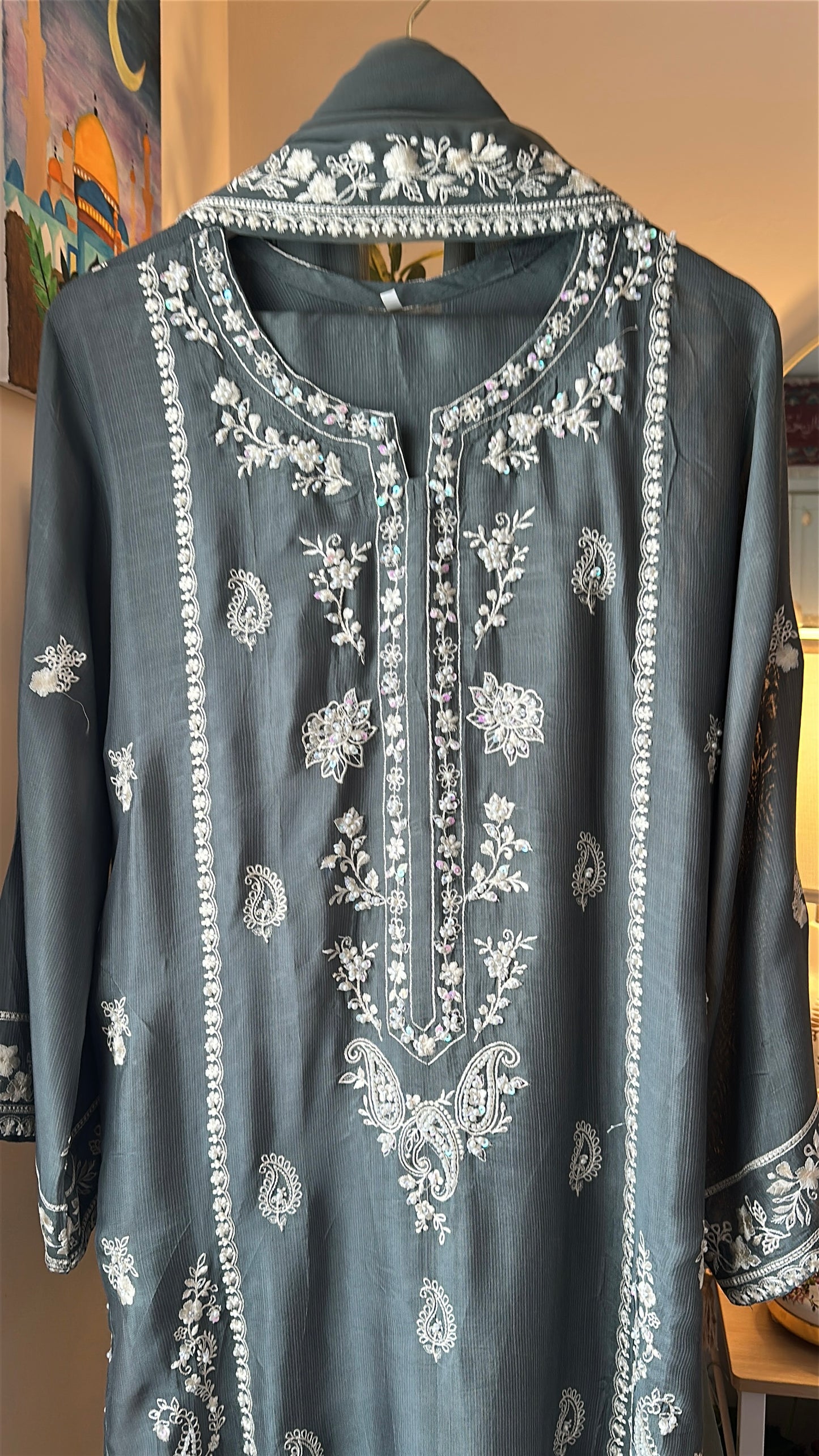 Noor Sage – Soft Grace in Every Thread