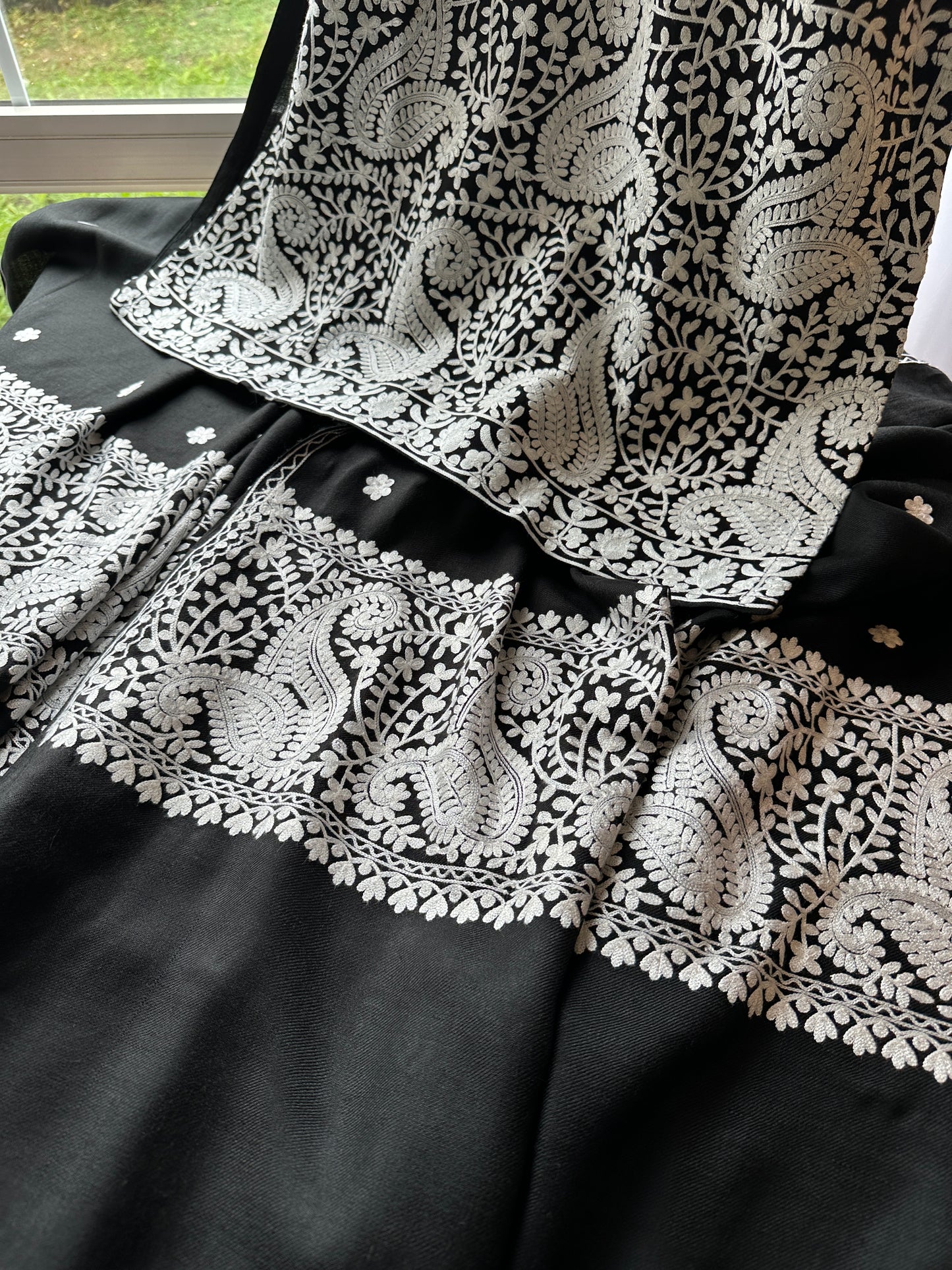 Shaam-e-Safaid - Kashmiri Drapes