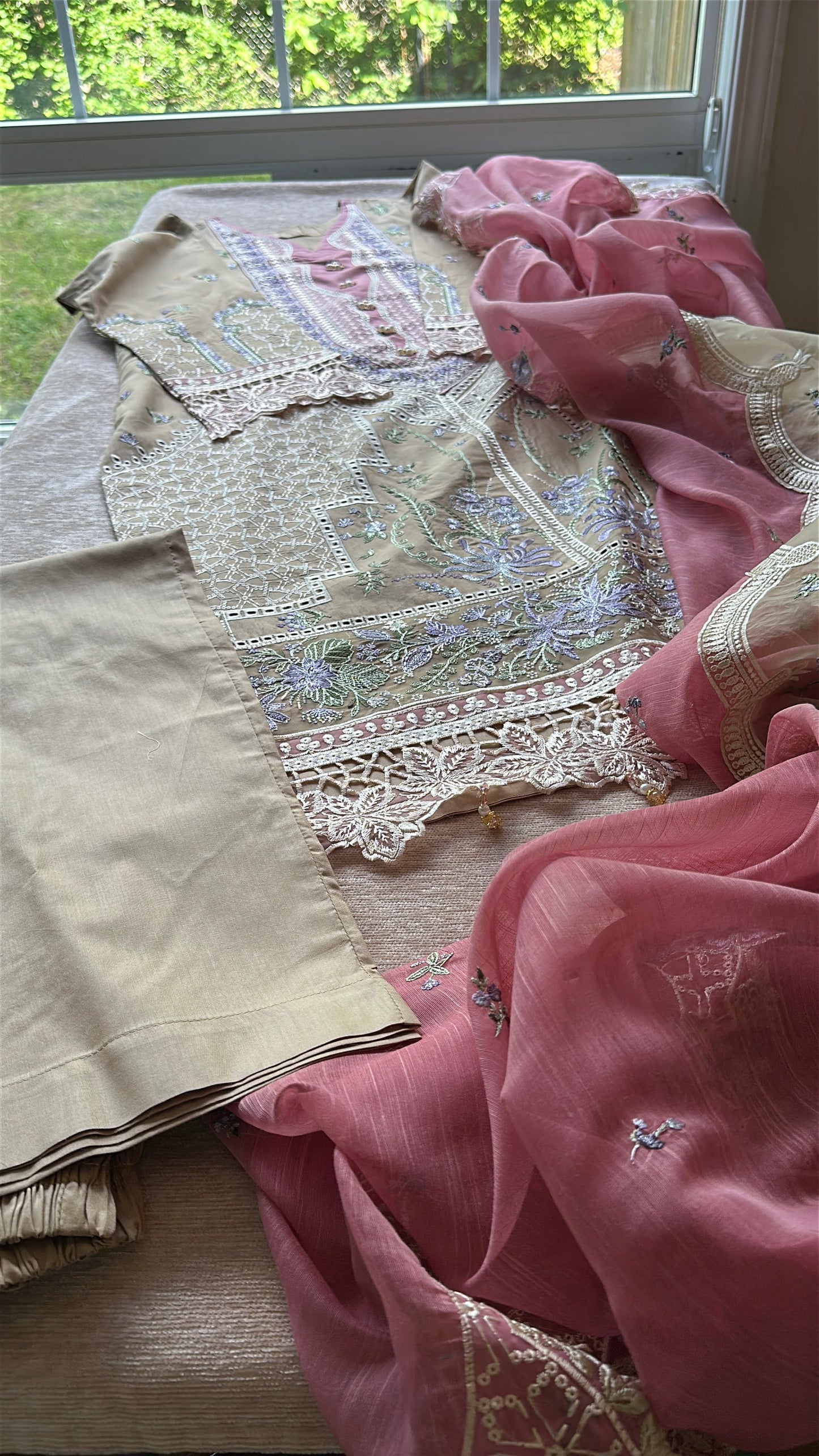 Rosé Dune Élan – 3 Piece Lawn Set