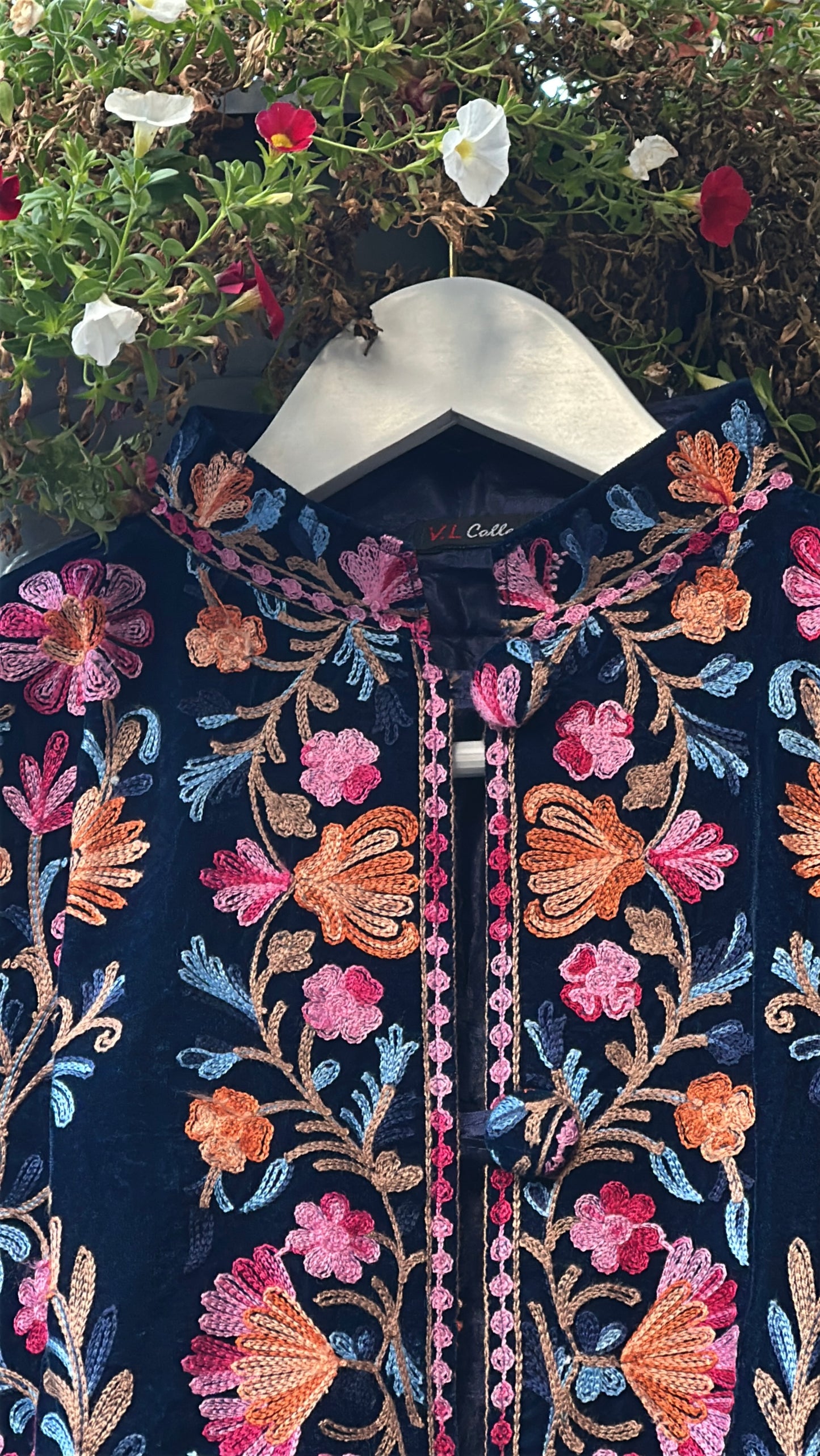 Velvet Reverie – The Kashmiri Wrap