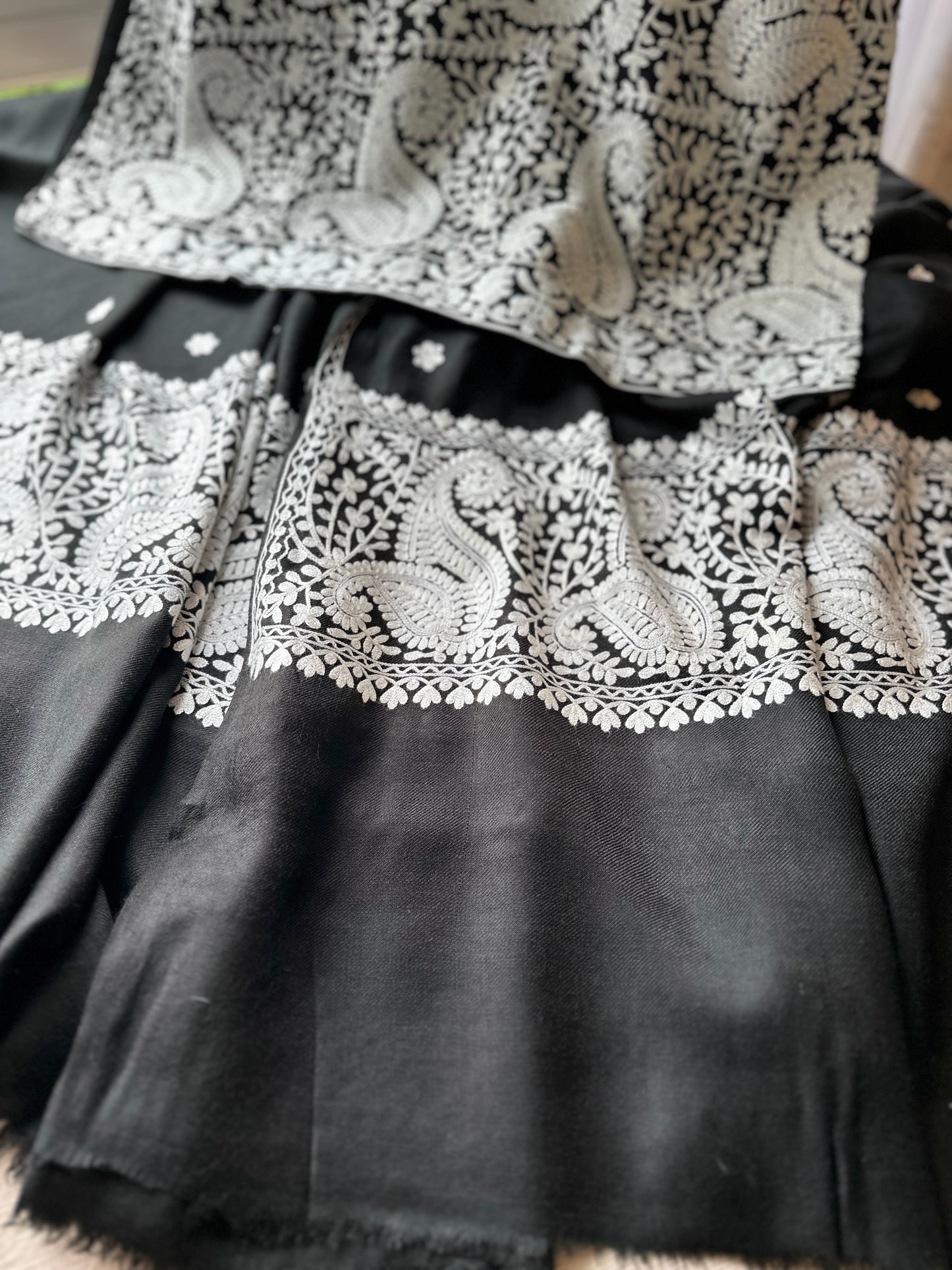 Shaam-e-Safaid - Kashmiri Drapes