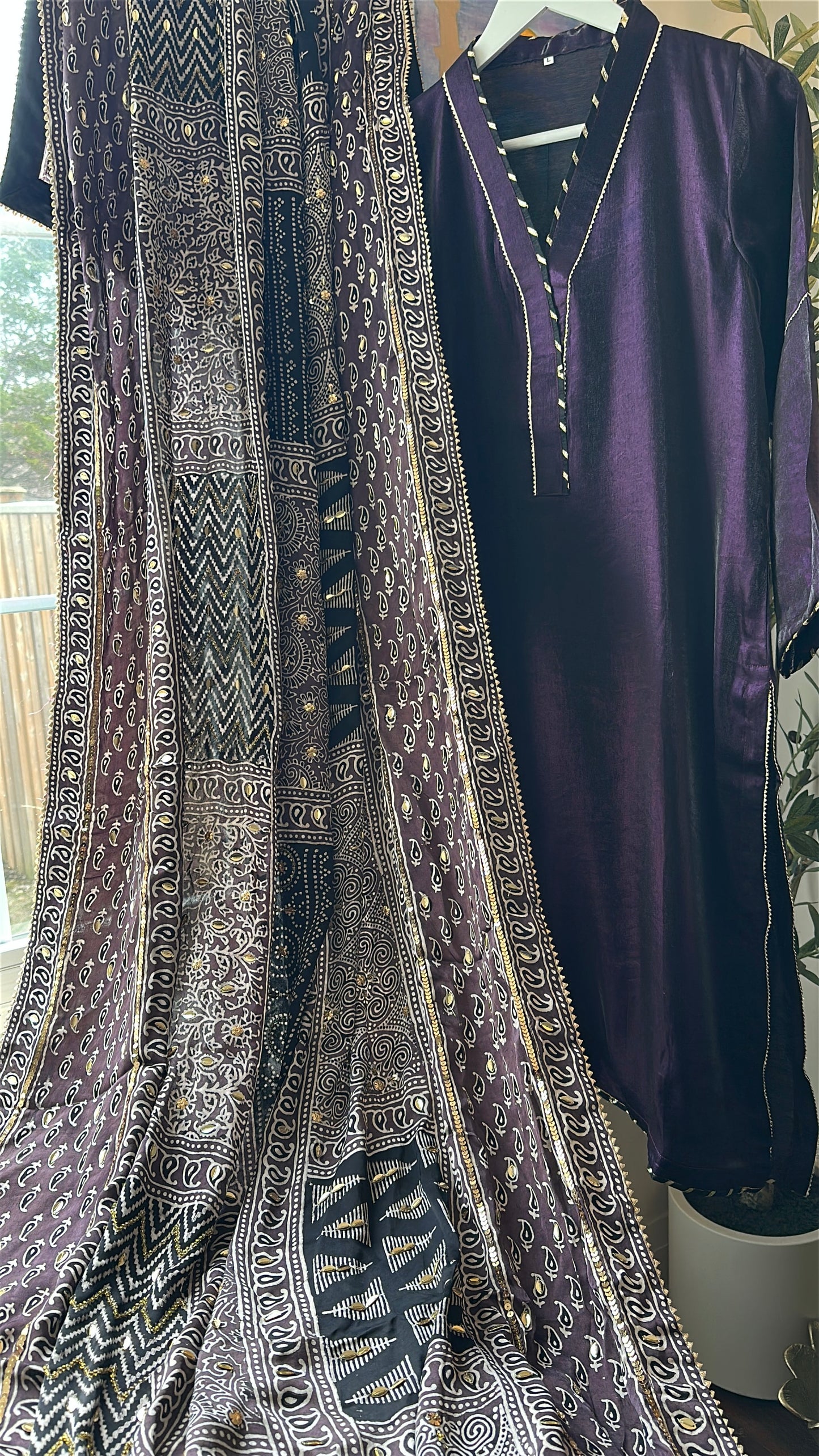 Ajrak Mehr-e-Zar Élan – Where Heritage Meets Royal Depth