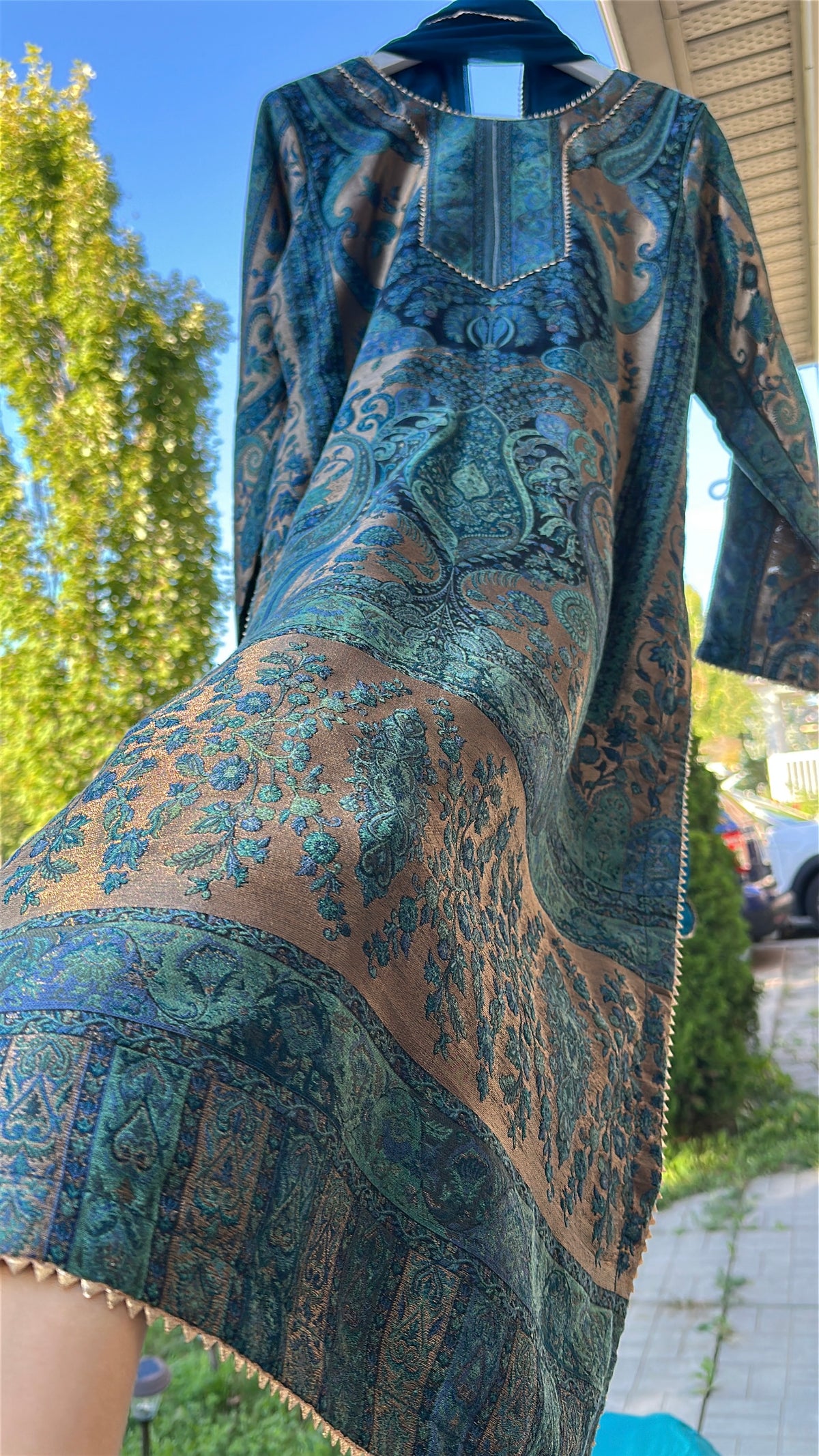 Kani Neel Zareen – Peacock Heritage