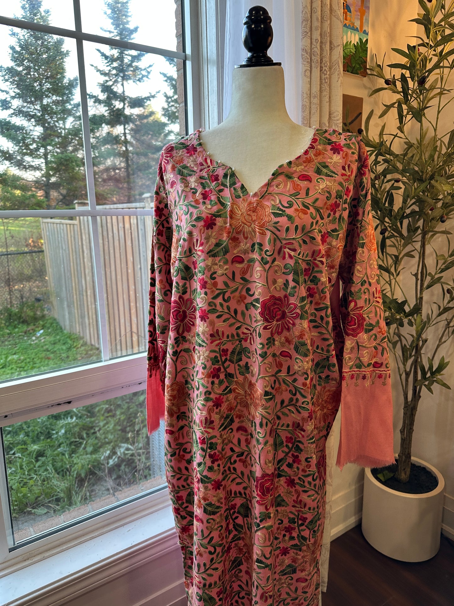 Gulabi Mehfil – Heritage Kaftan Series