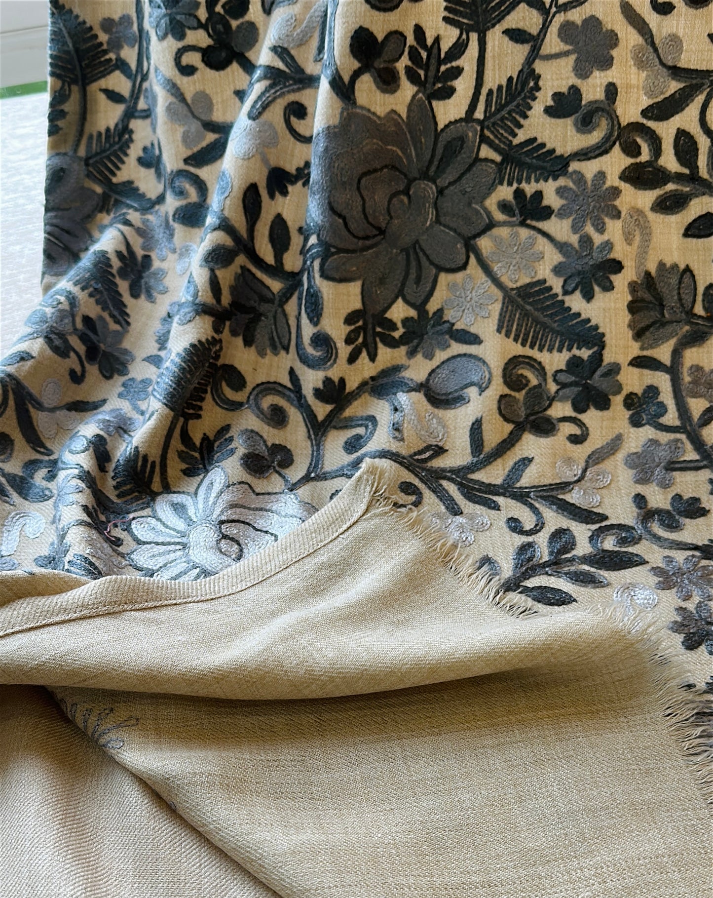 Rumi-e-Raakh – Heritage Kaftan Series