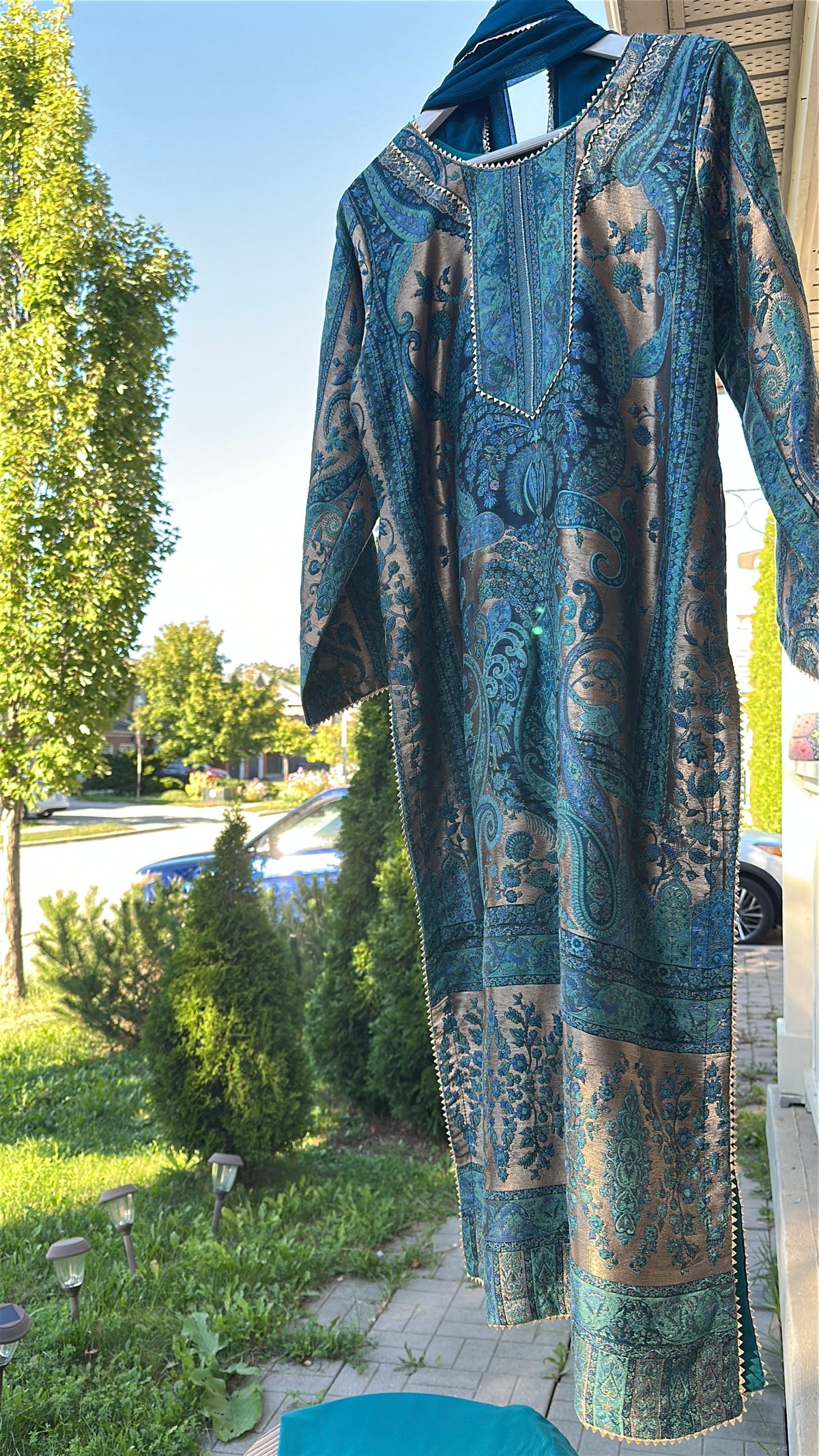 Kani Neel Zareen – Peacock Heritage