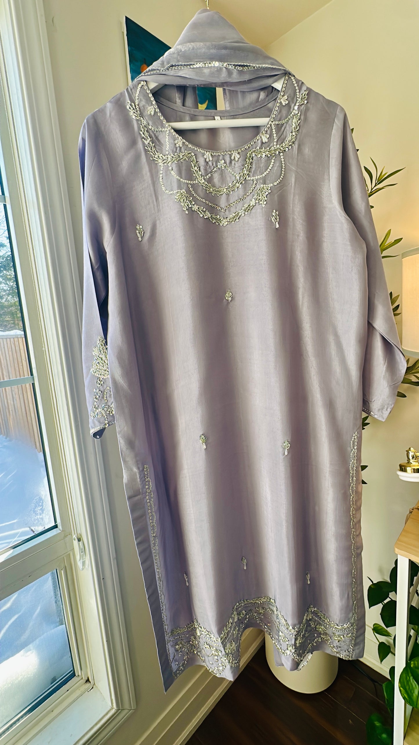 Noor-e-Sukoon – Quiet Grace in Dusky Lavender