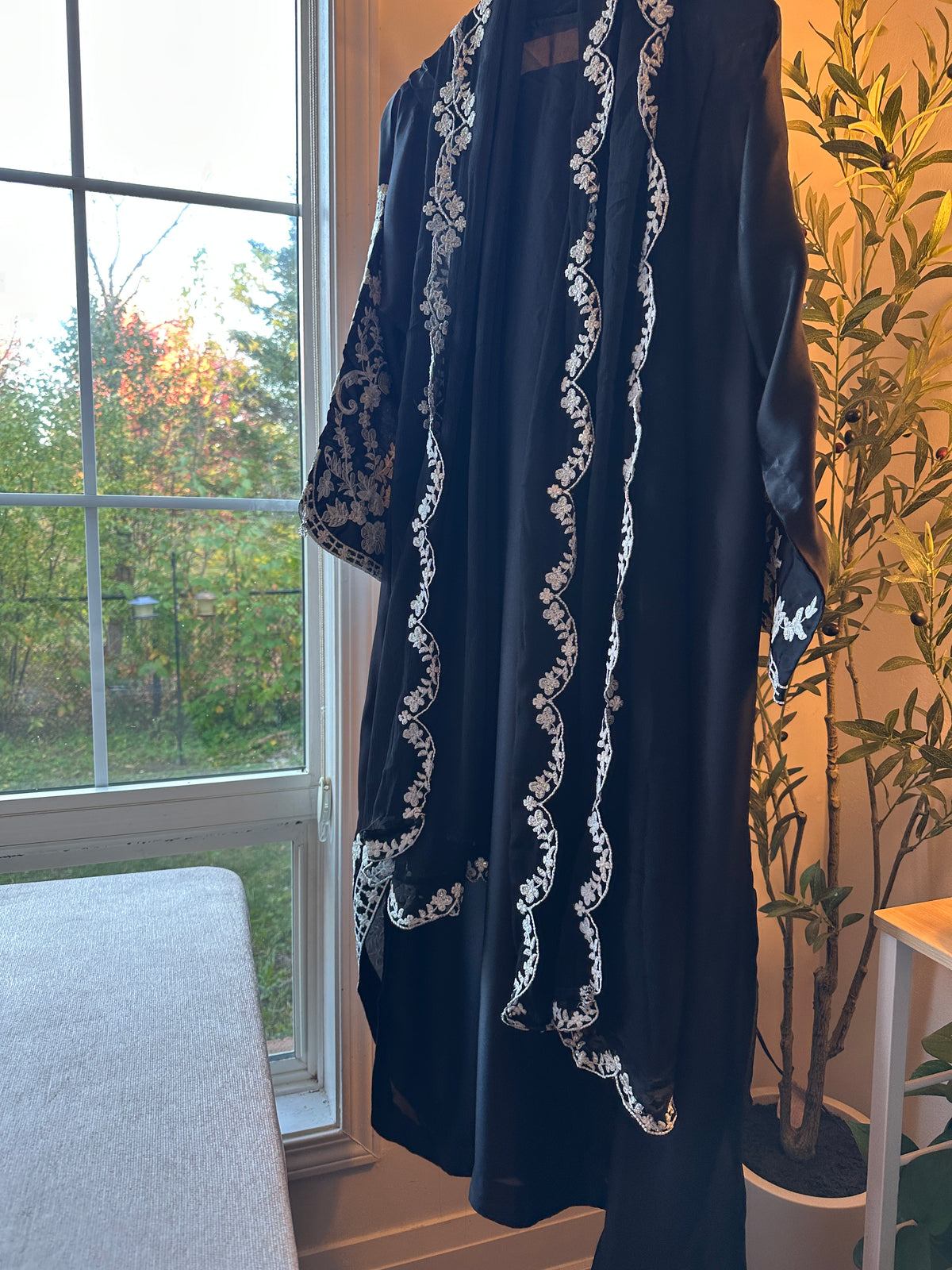 Raat ki Rani / Black Silk — 3-Piece Set