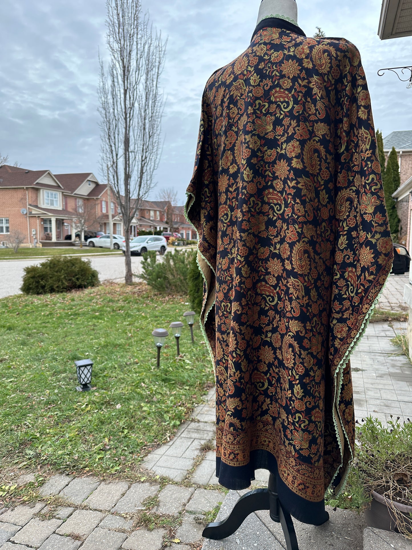 Zamurd-e-Noir – The Heritage Bloom Wrap