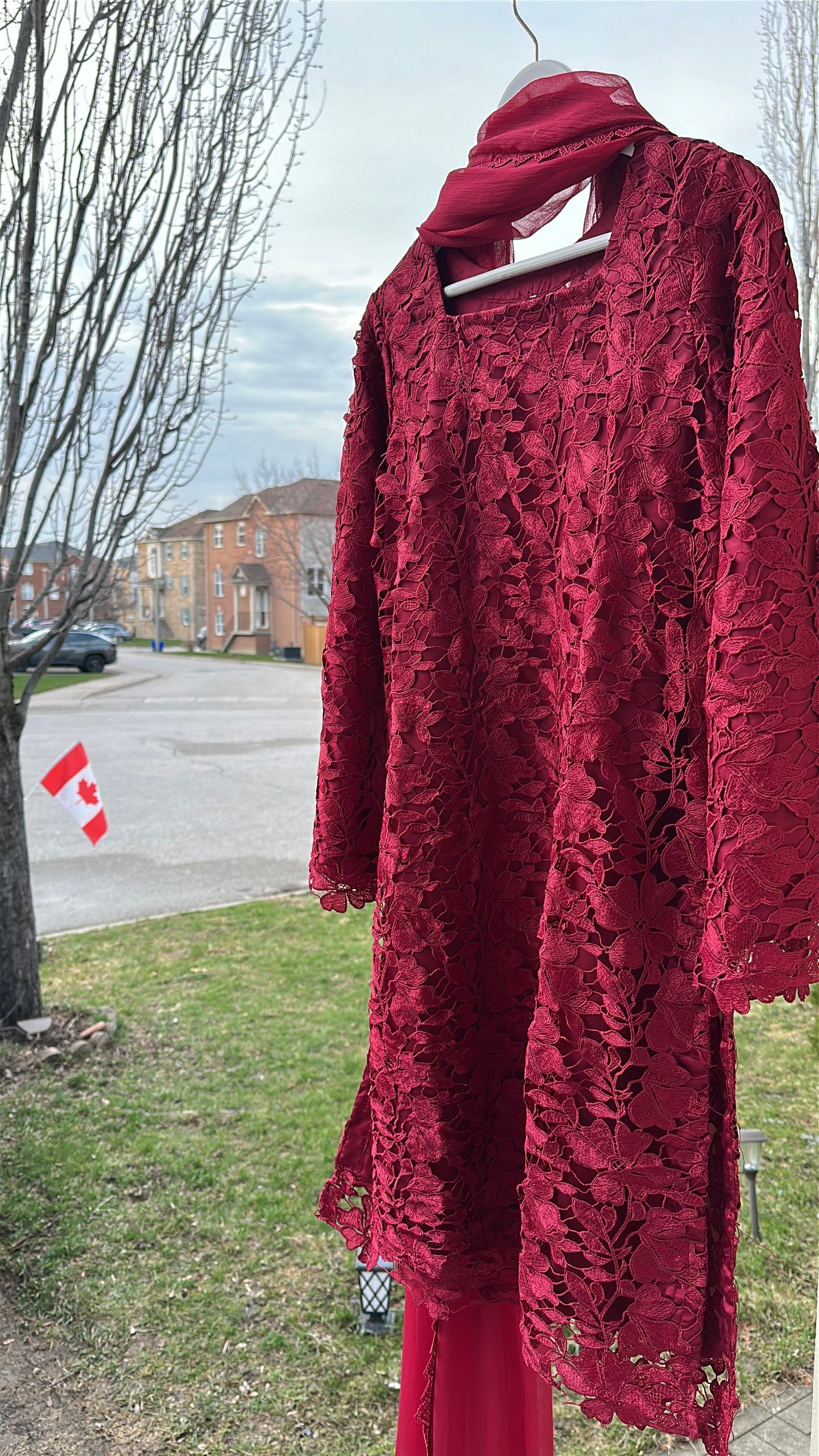 Crimson Bloom Crochet Élan – Crochet Edit 2026