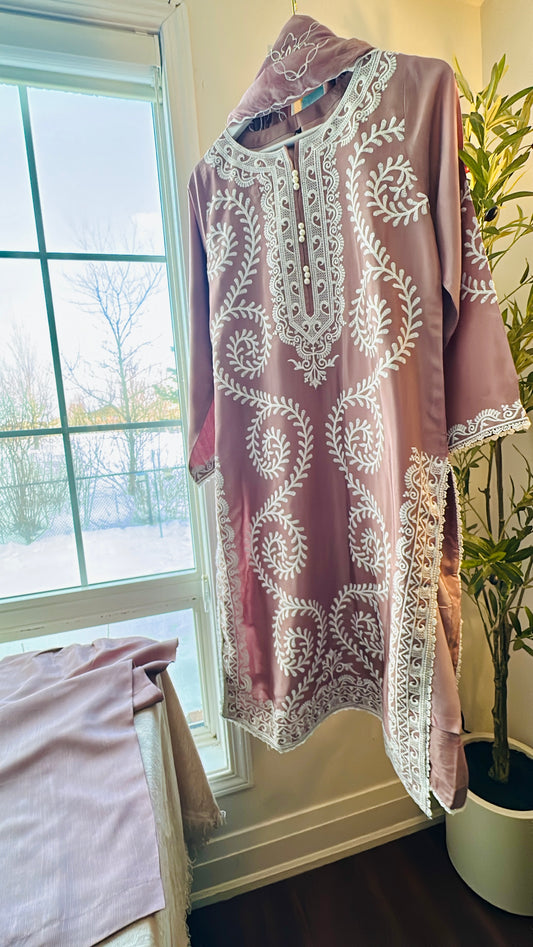 Toffee Blush Muse – Soft Neutrals, Elevated