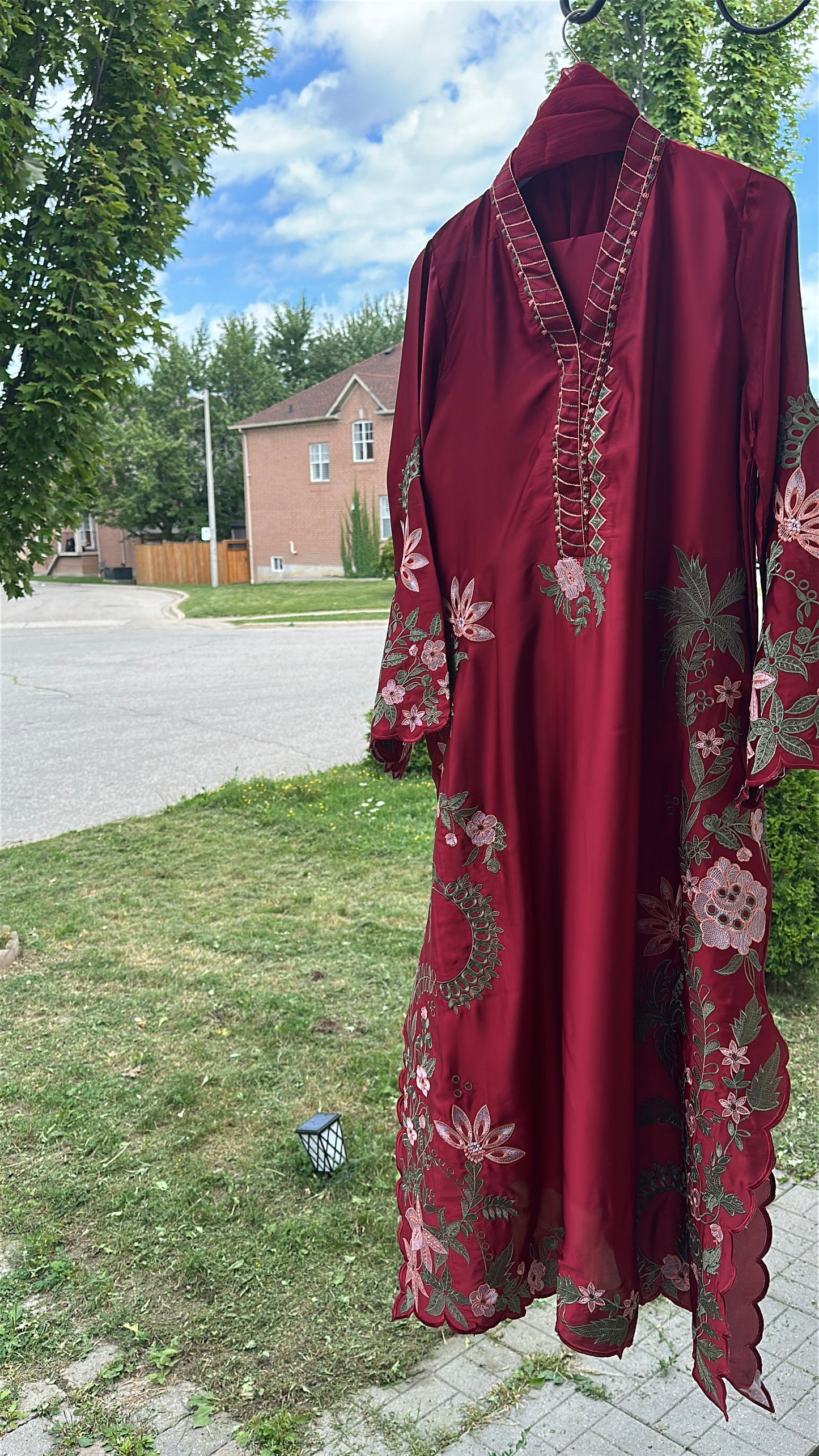 Mehrza – Embroidered Silk Kaftan 3-Piece Set
