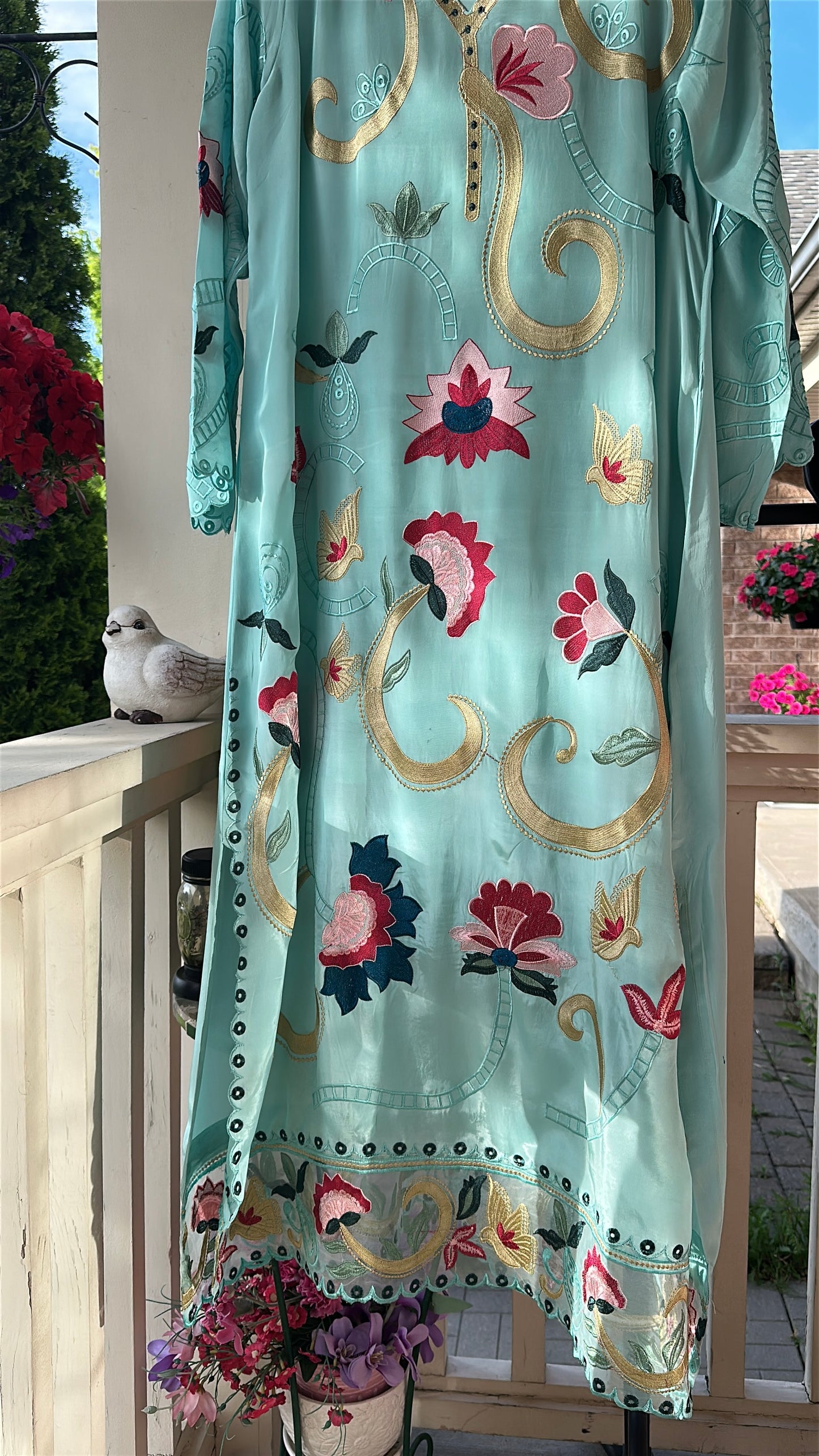 Blue Bloom – A Garden in Motion