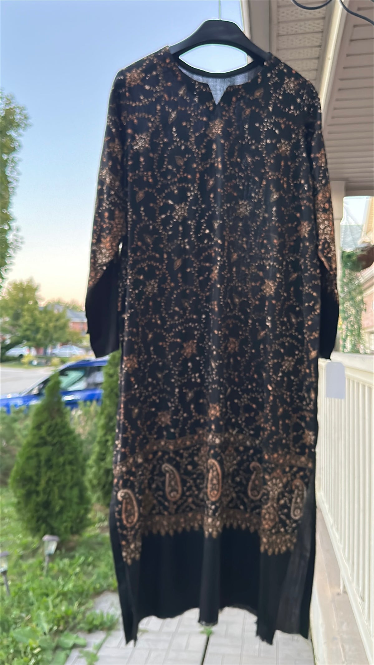 Zar-e-Shab Pashmina Kaftan