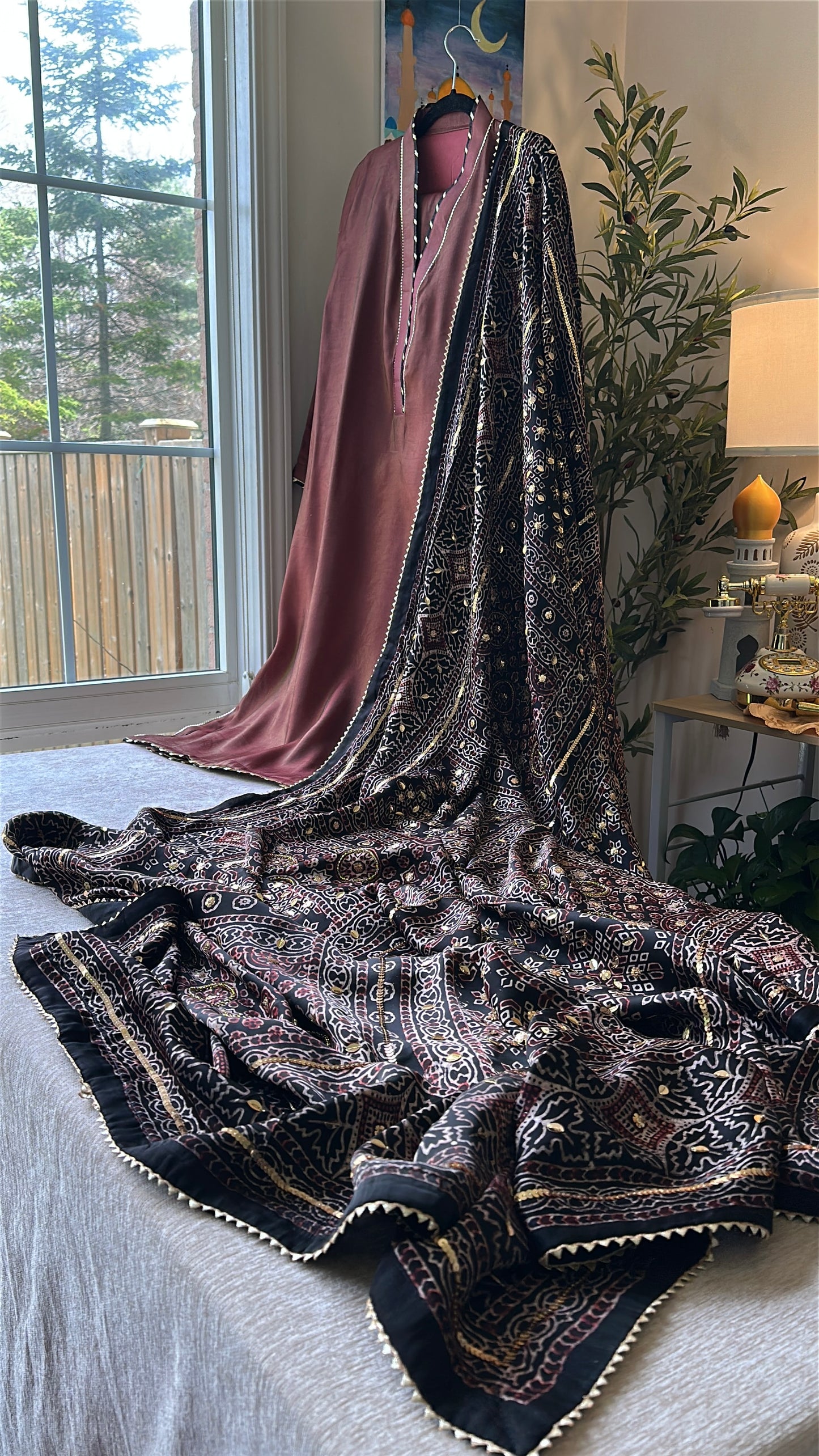 Rosé Noir Ajrak Élan – Where Soft Grace Meets Bold Heritage