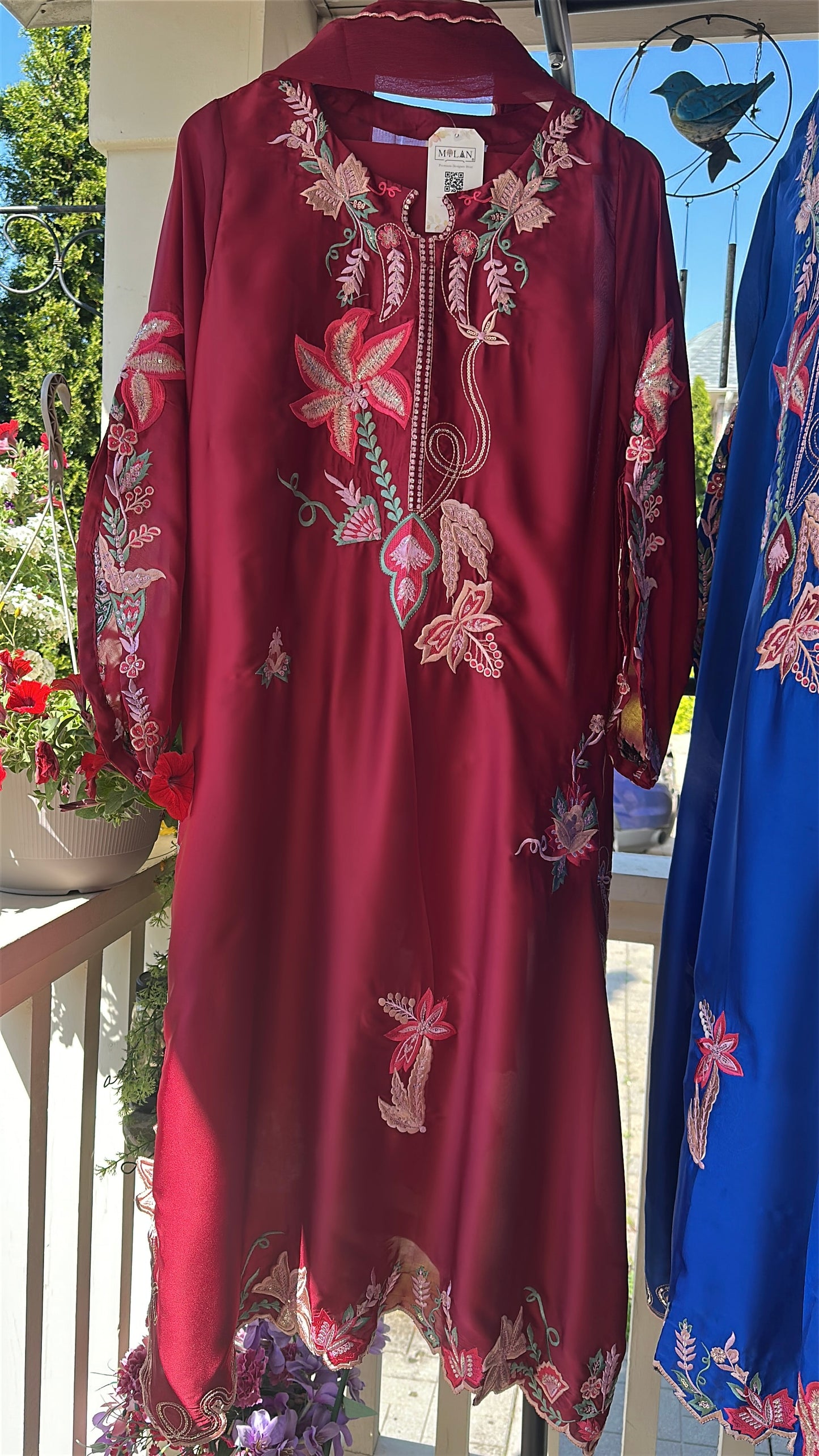 ❤️ Ruby Veil Élan – Deep Tones, Timeless Glamour
