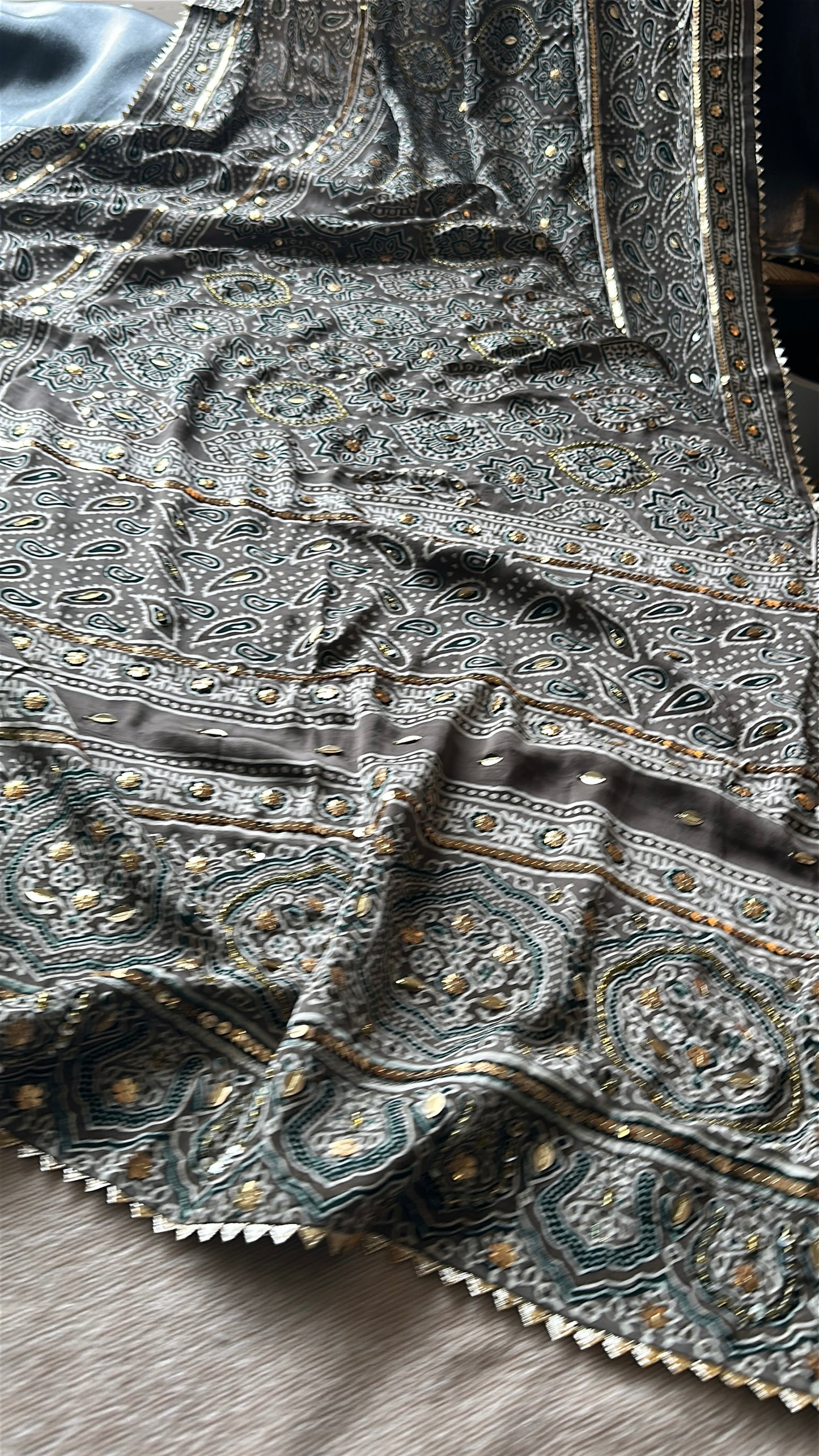 Ajrak Ash Noor Élan – Smoky Glow in Heritage Silk