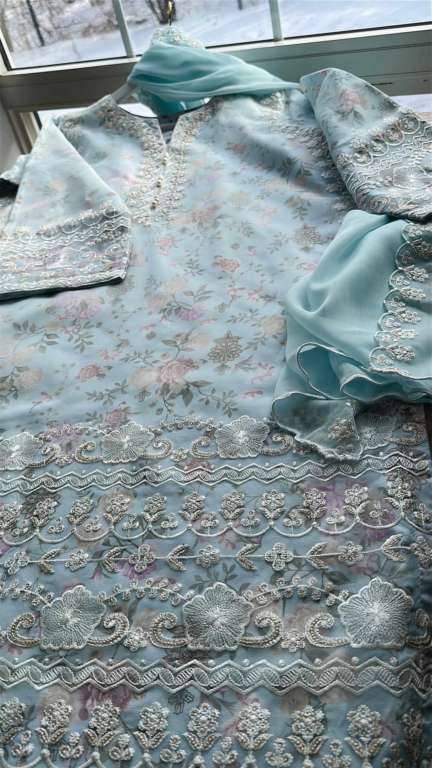 Noor-e-Baraf – An Icy Fairytale Bloom