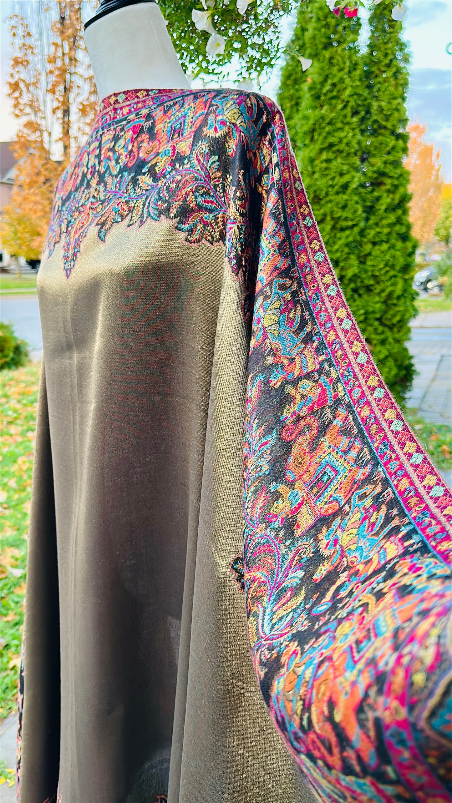 Mughal Muse Moonlit Shawl