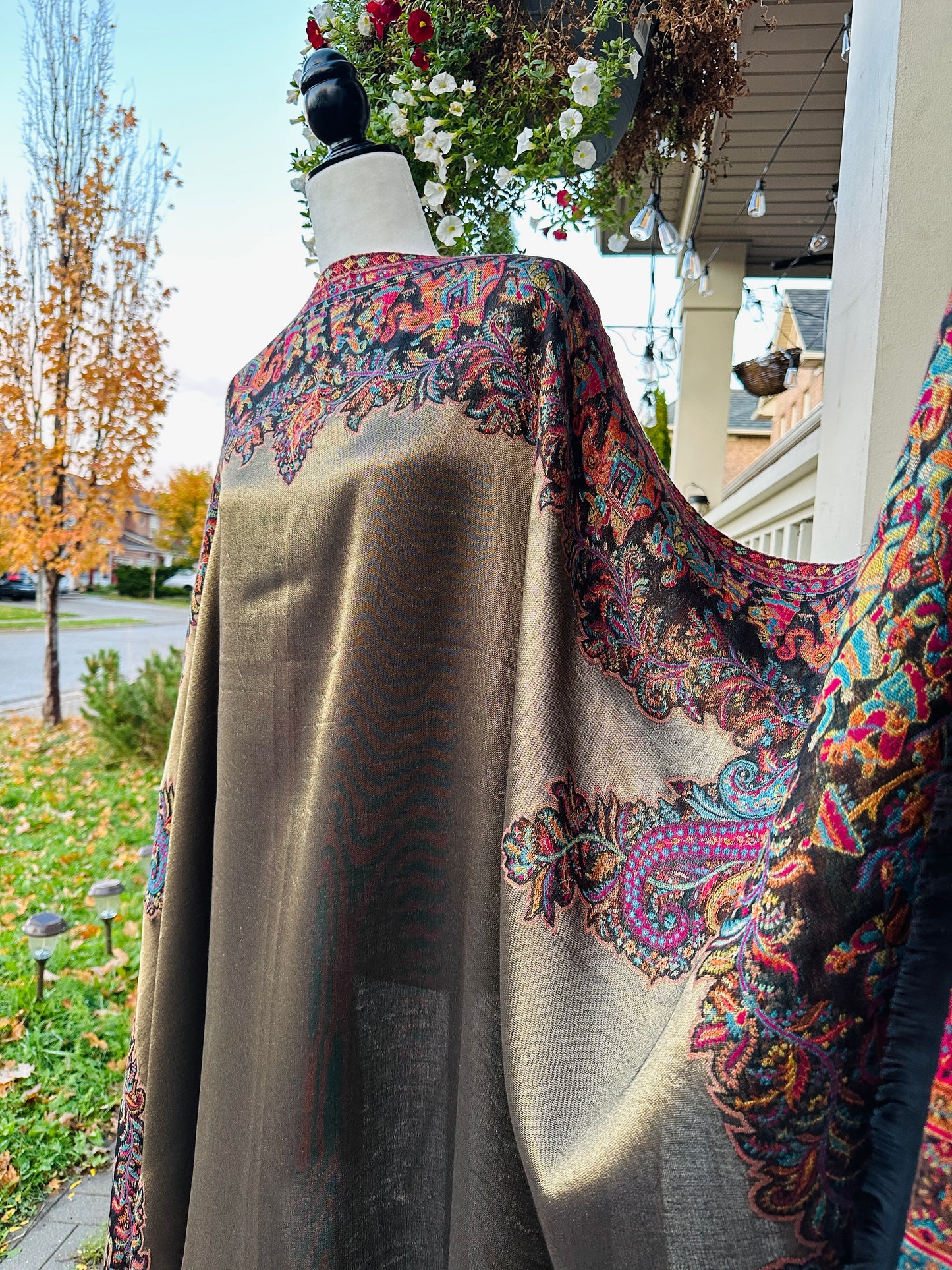 Mughal Muse Moonlit Shawl