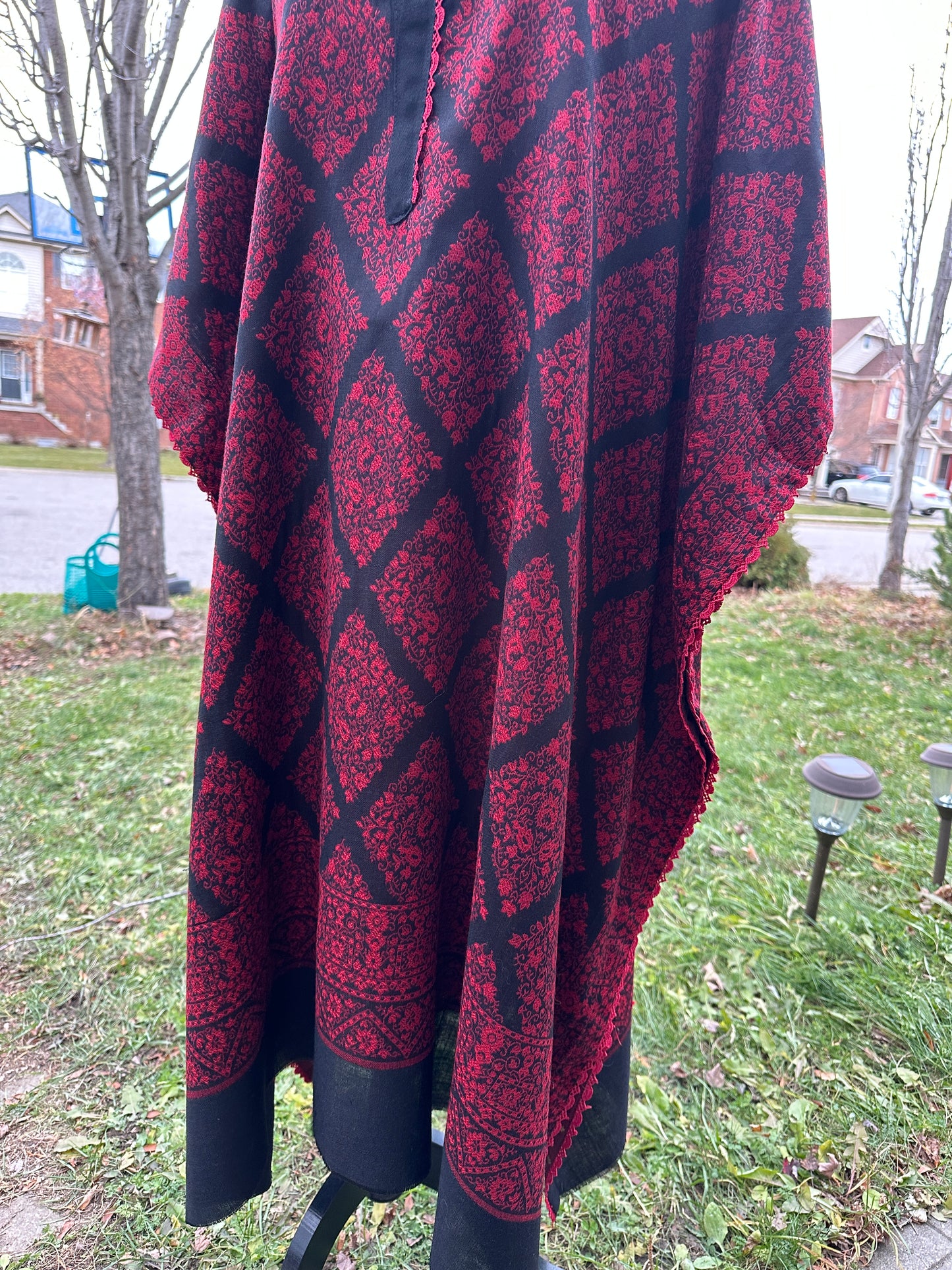 Zar-e-Mohabbat – The Ruby Noir Heritage Wrap