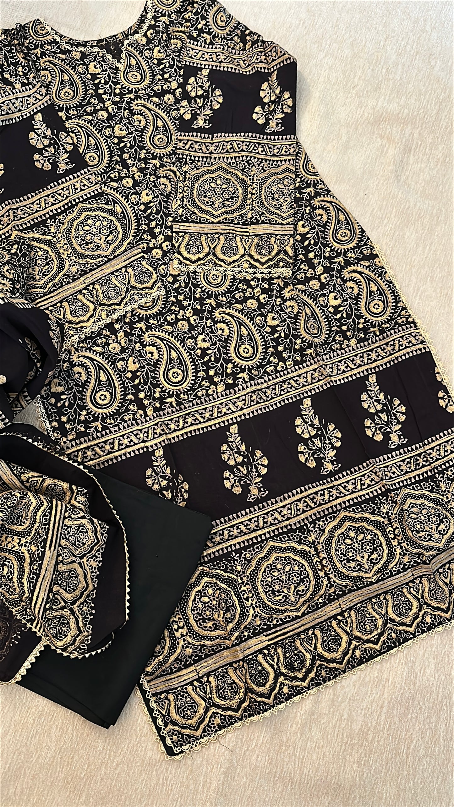 Noir Ajrak Heritage