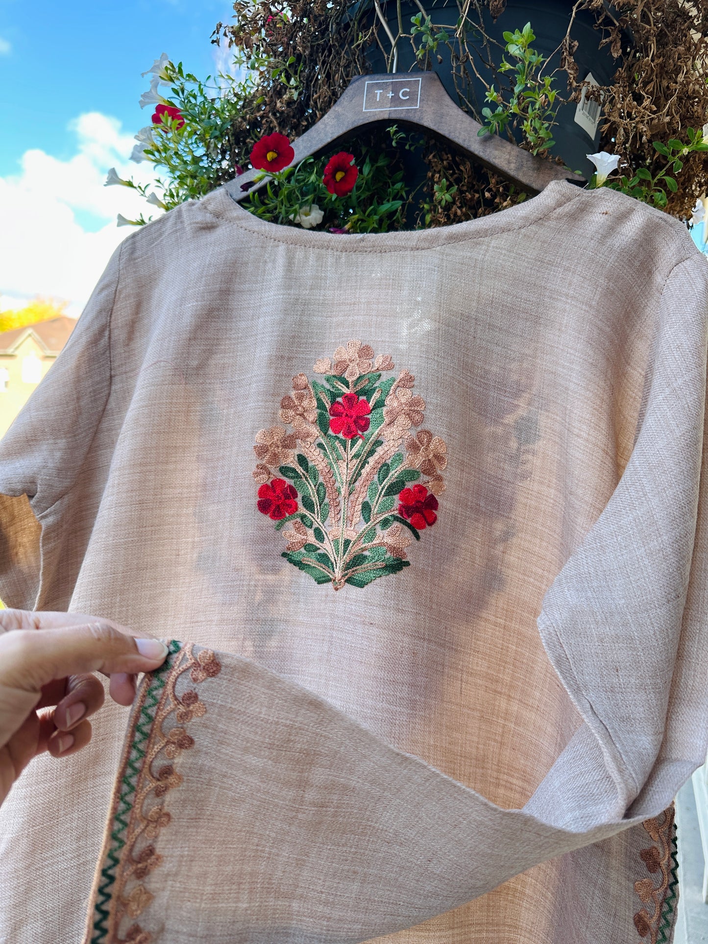 Gulab-e-Rehaish – The Blossom of Serenity