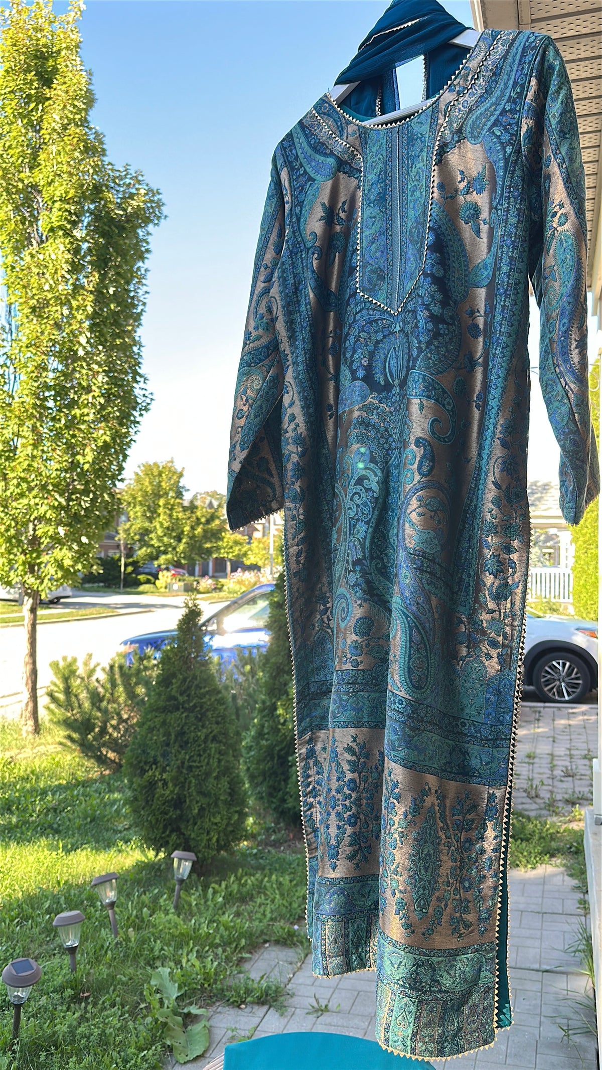 Kani Neel Zareen – Peacock Heritage
