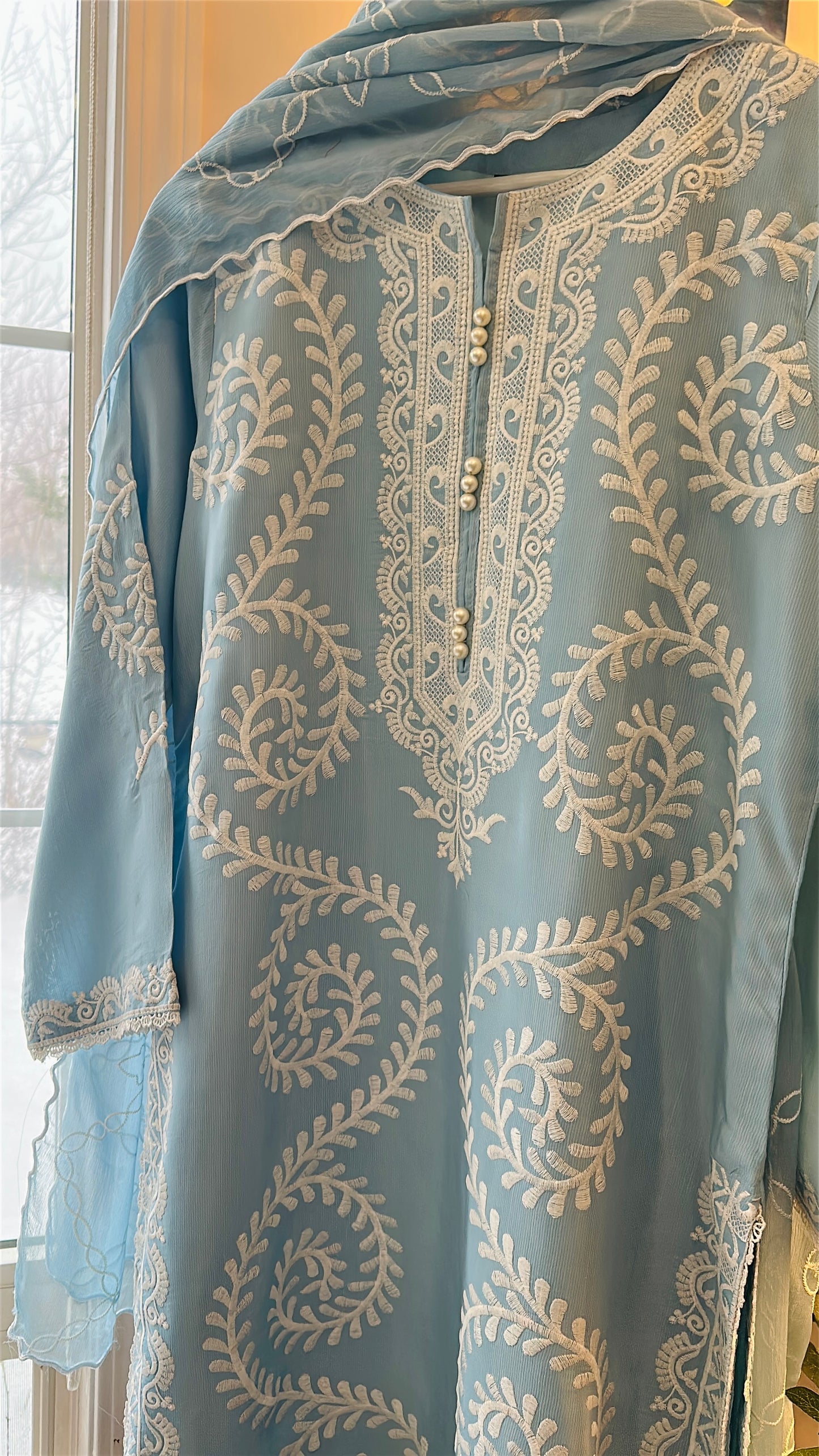 Lumière Blue – A Soft Glow of Raw Silk Elegance