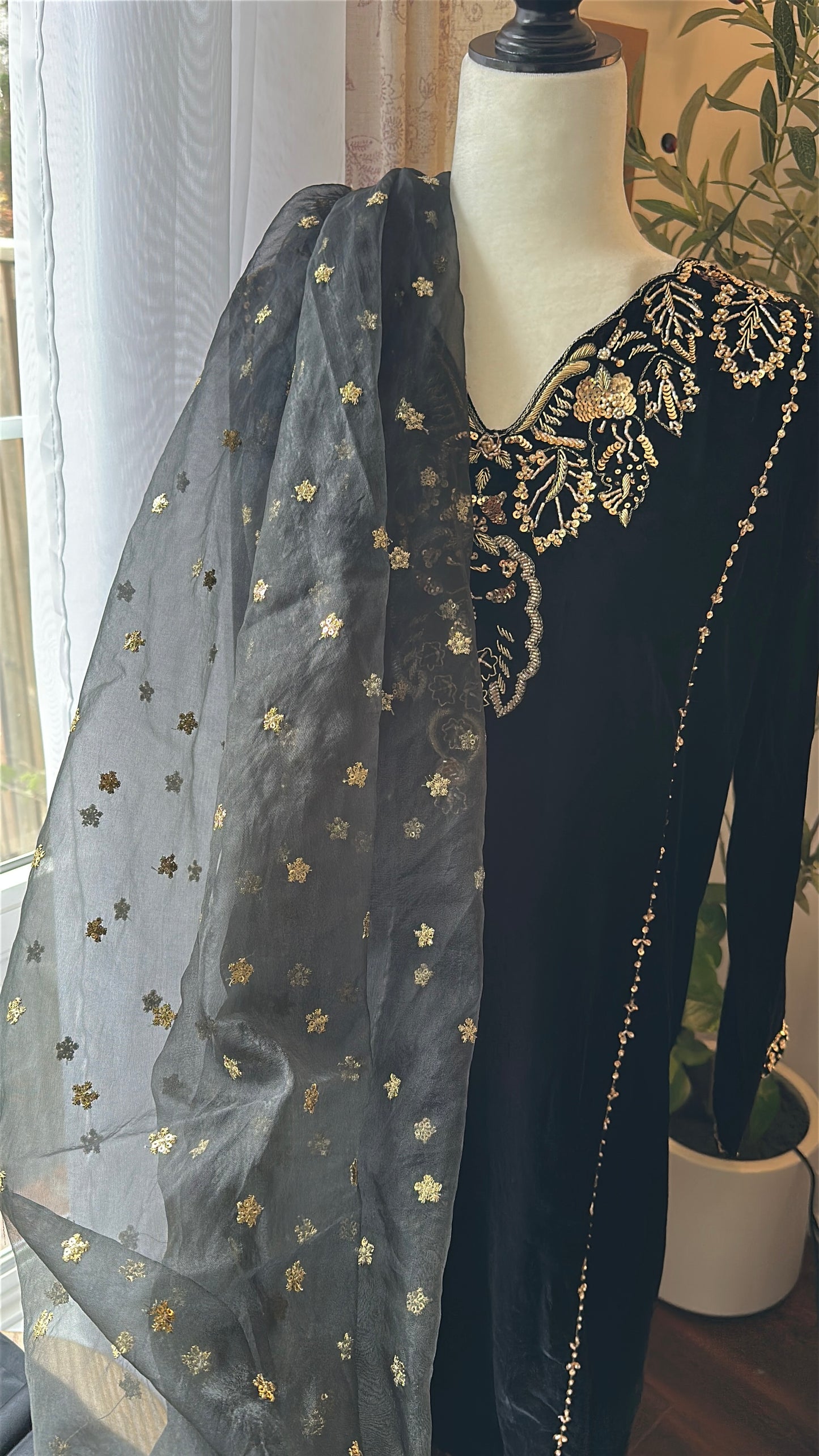 Noir Élysée Velvet – Handworked Luxe Ensemble