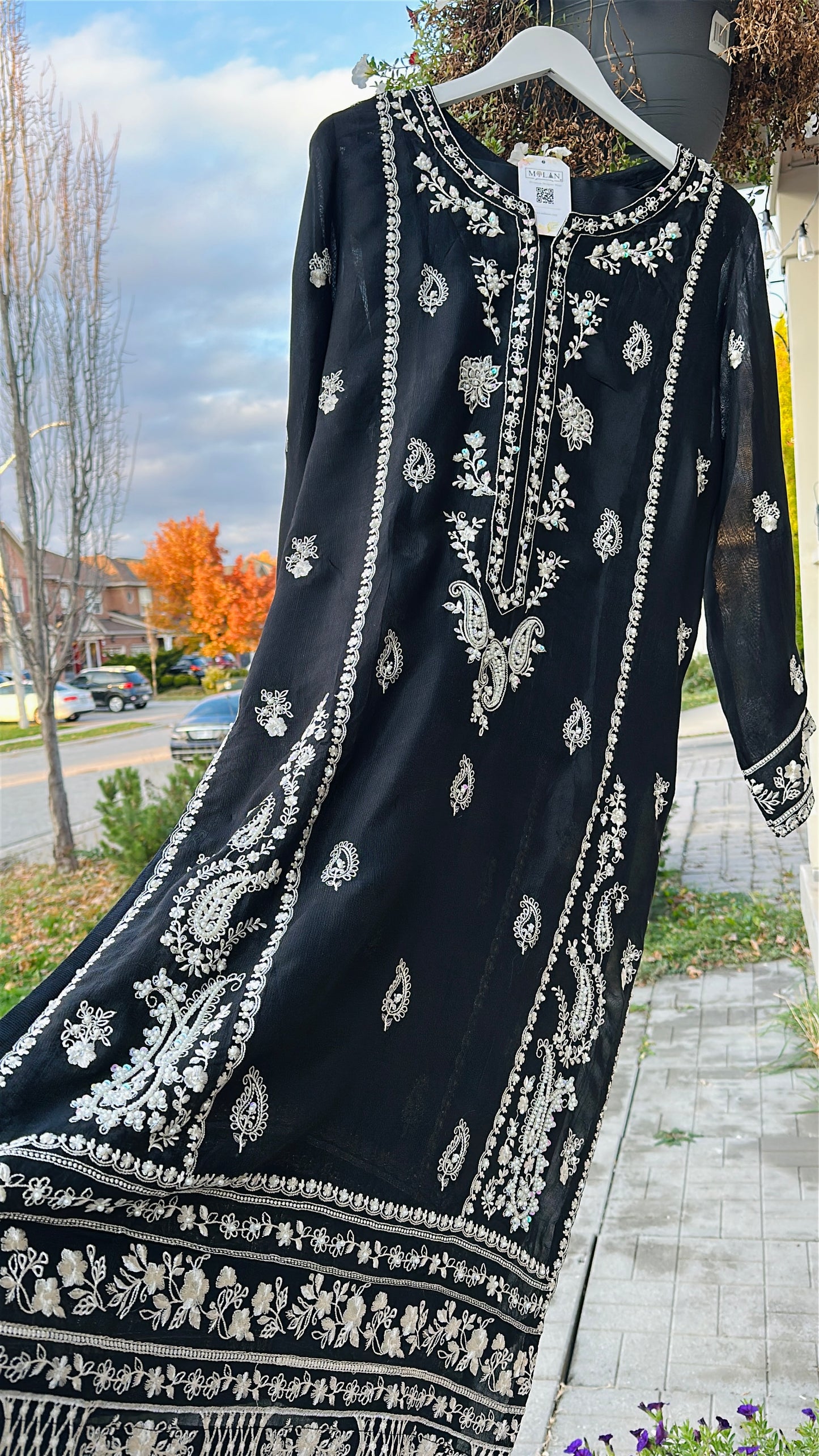 Moonlit Noir – Soft Elegance in Midnight Black